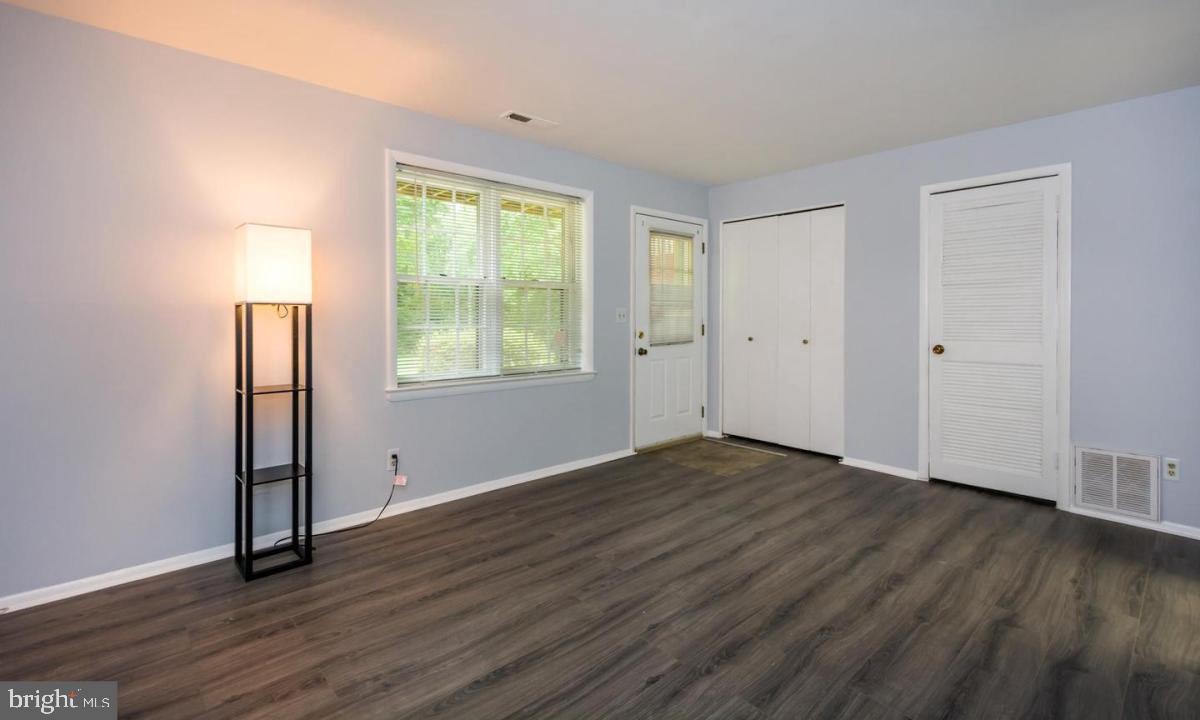 THE HUNTSMAN CONDOMINIUM - Residential Lease