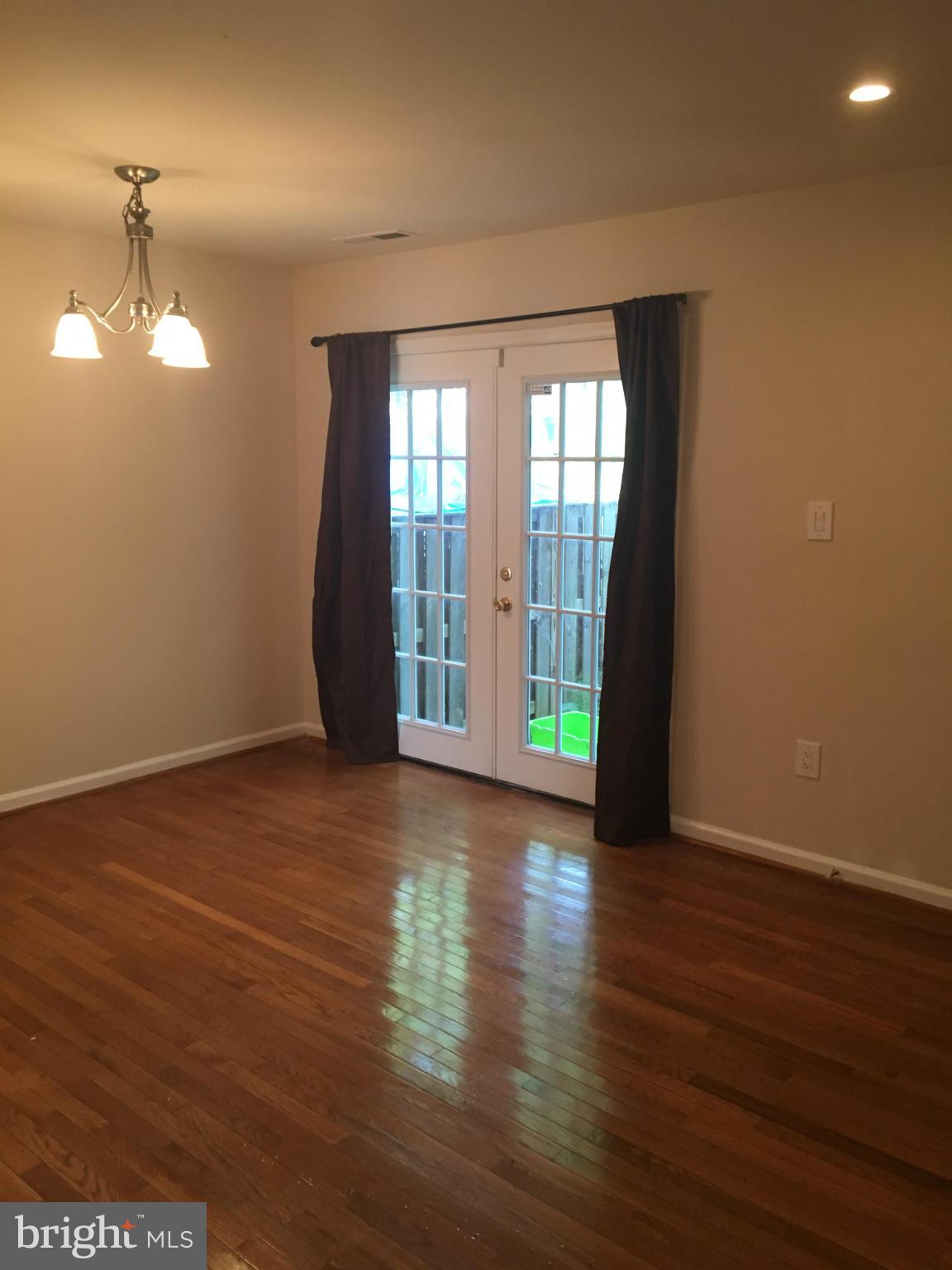 WILLIAMSTOWN - Residential