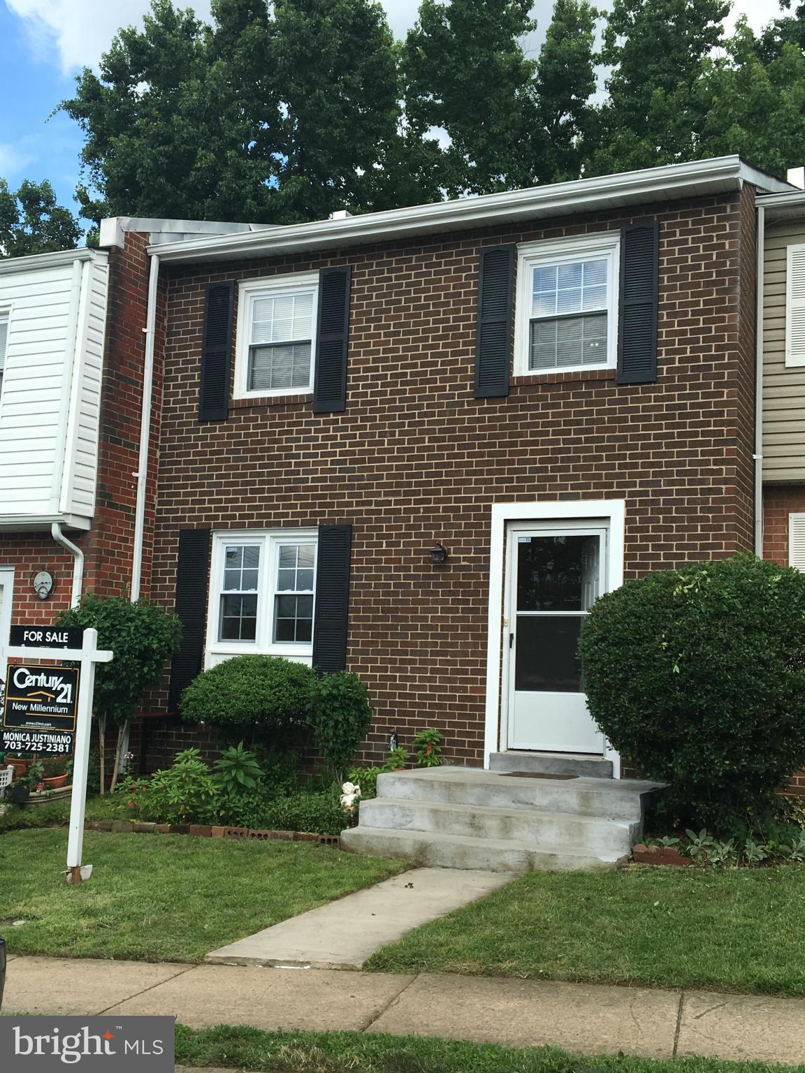 WILLIAMSTOWN - Residential