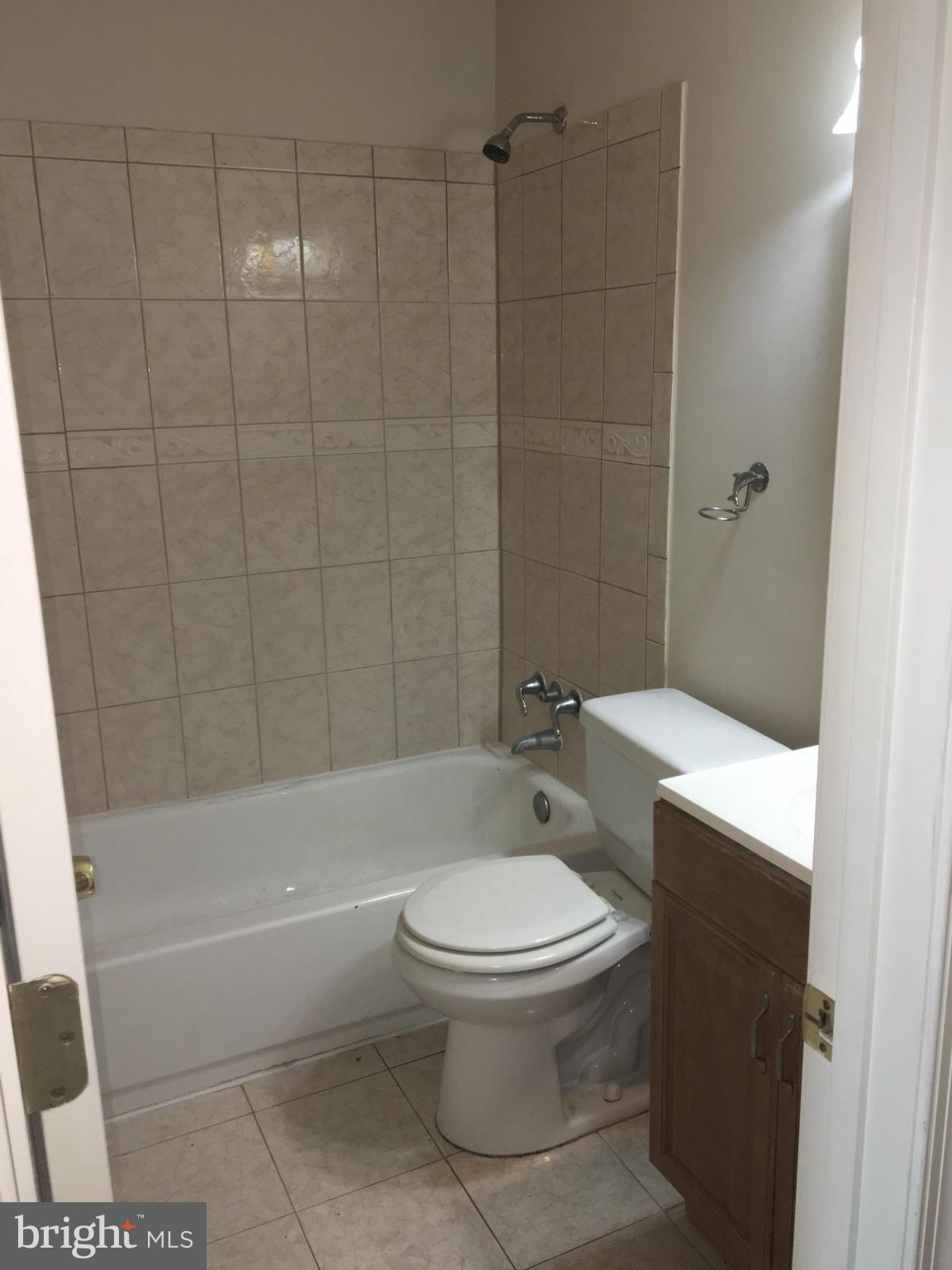 WILLIAMSTOWN - Residential