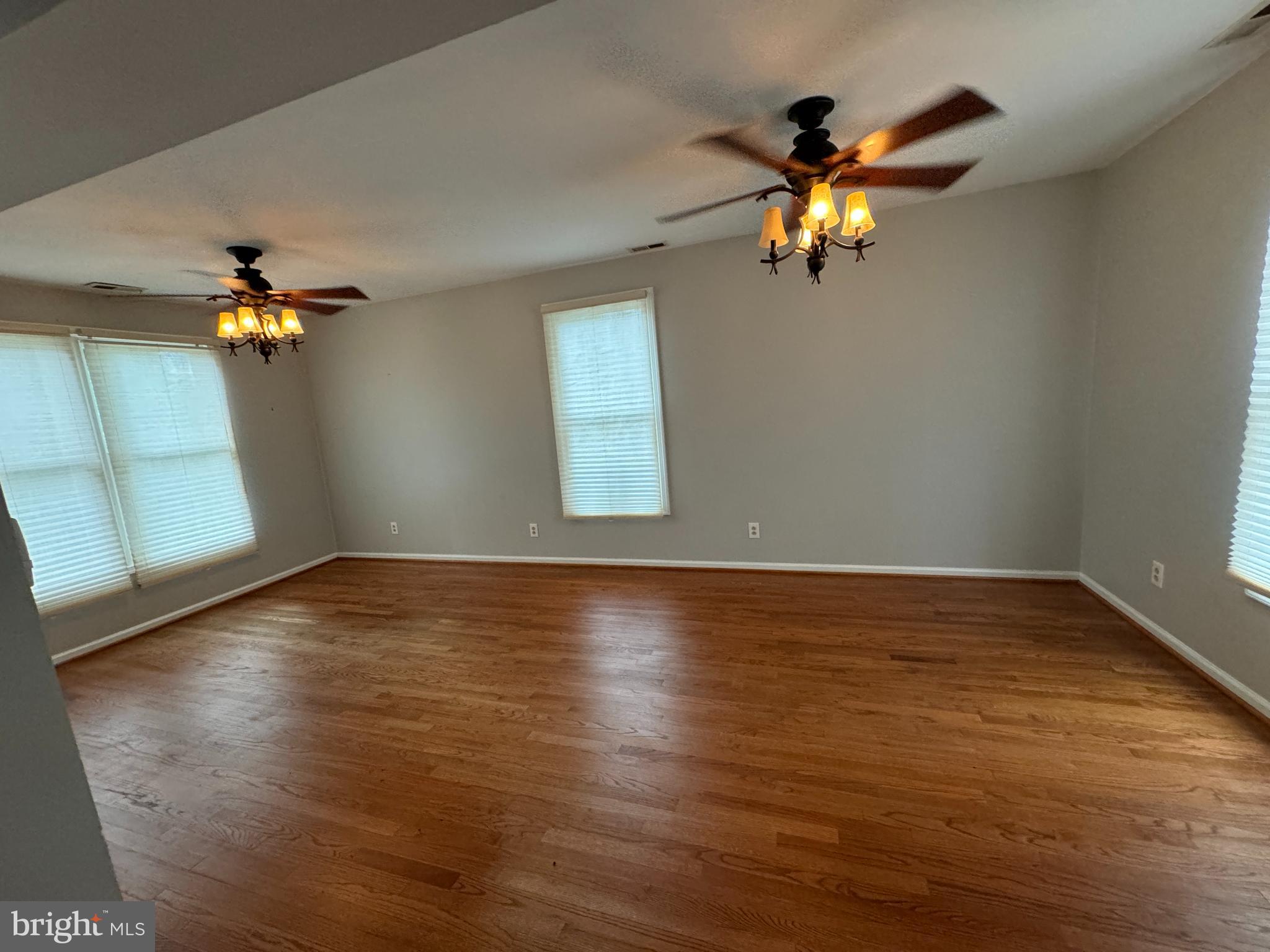 MOUNT RAINIER - Residential Lease