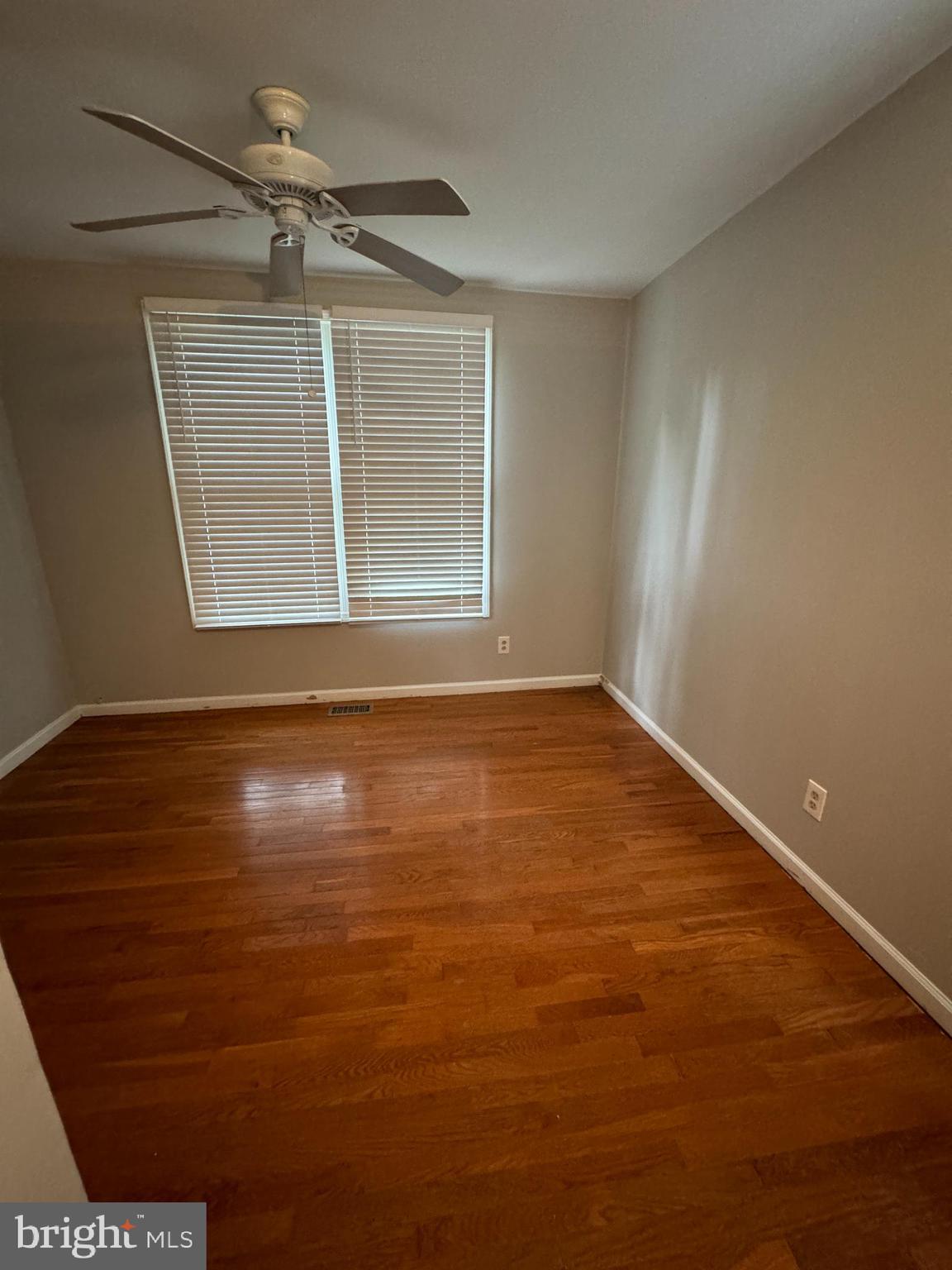 MOUNT RAINIER - Residential Lease