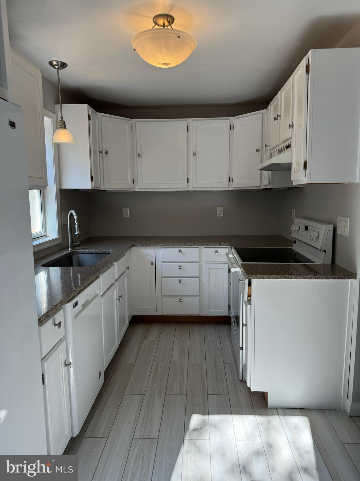 MOUNT RAINIER - Residential Lease