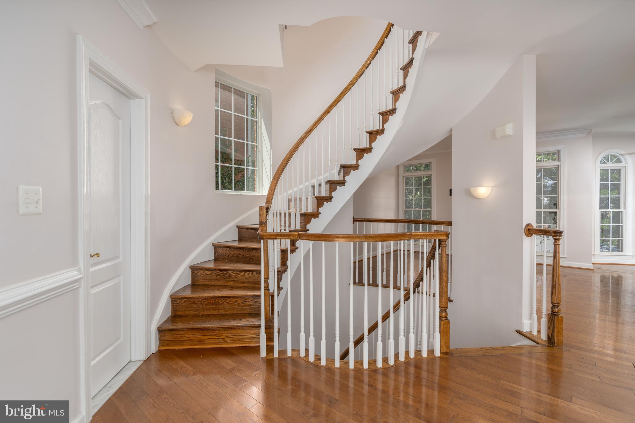 MCLEAN PLACE TOWNHOME - Residential Lease