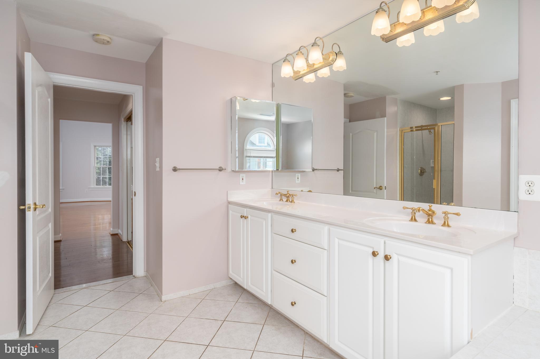 MCLEAN PLACE TOWNHOME - Residential Lease