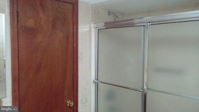 HUNTING QUARTERS - Residential Lease