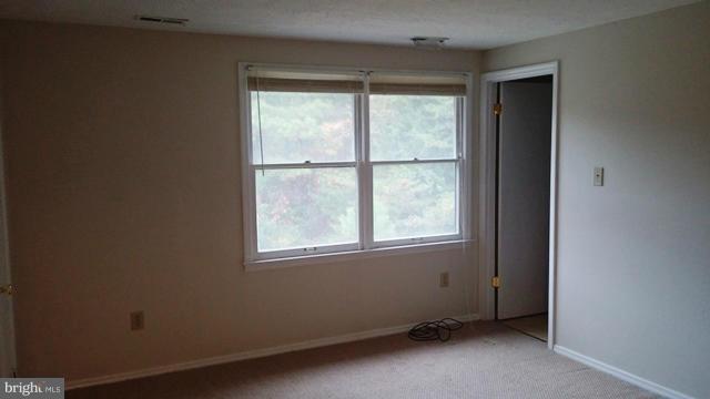 HUNTING QUARTERS - Residential Lease