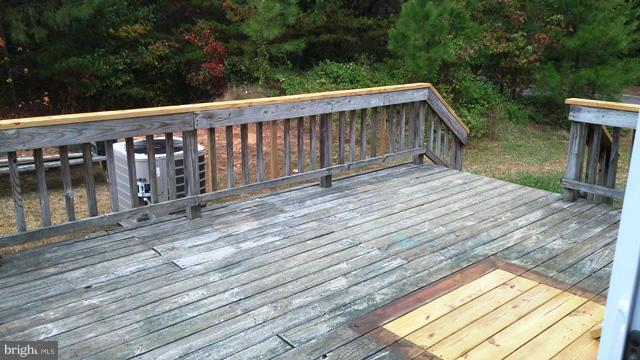 HUNTING QUARTERS - Residential Lease