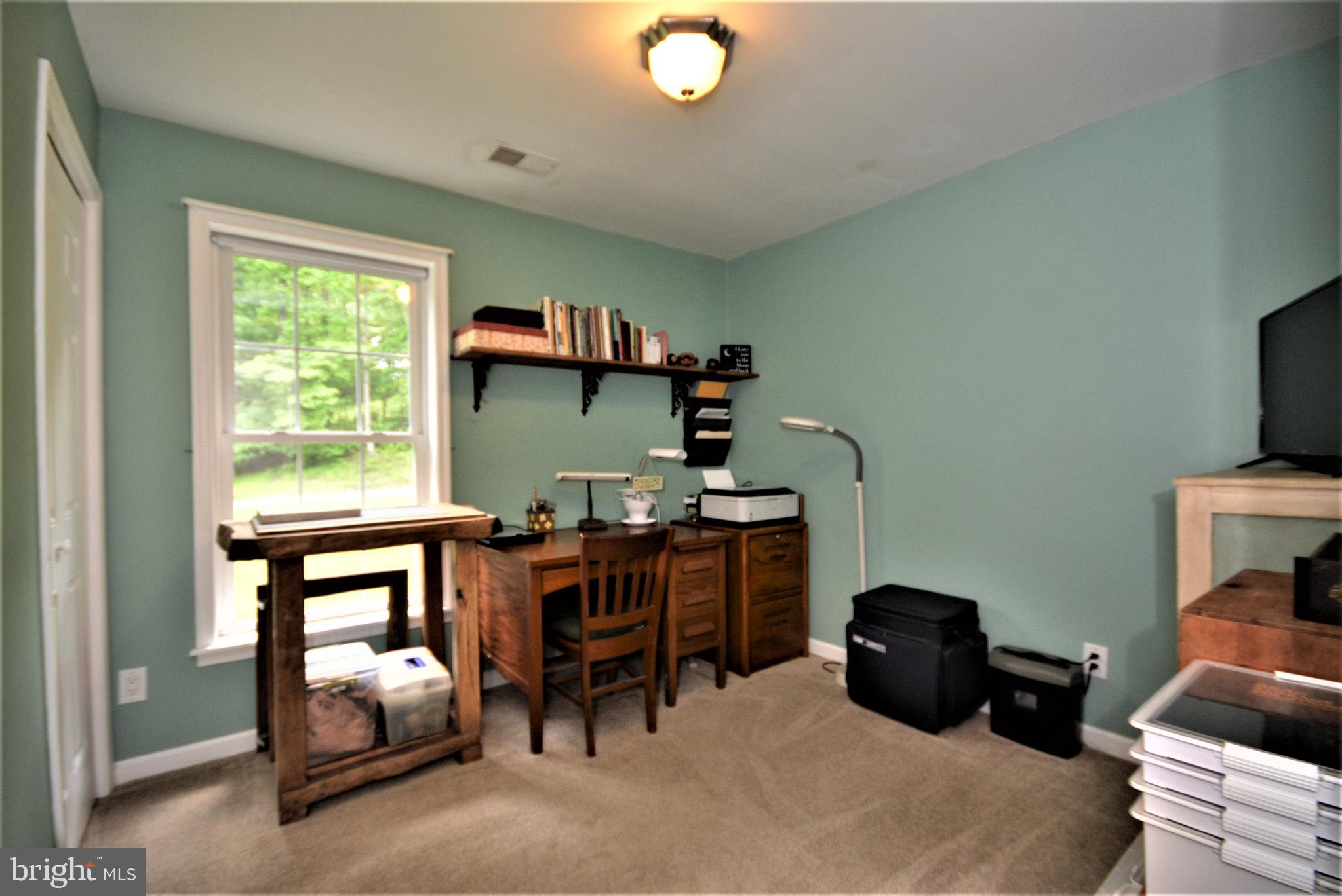 LAKE FRONT ROYAL - Residential