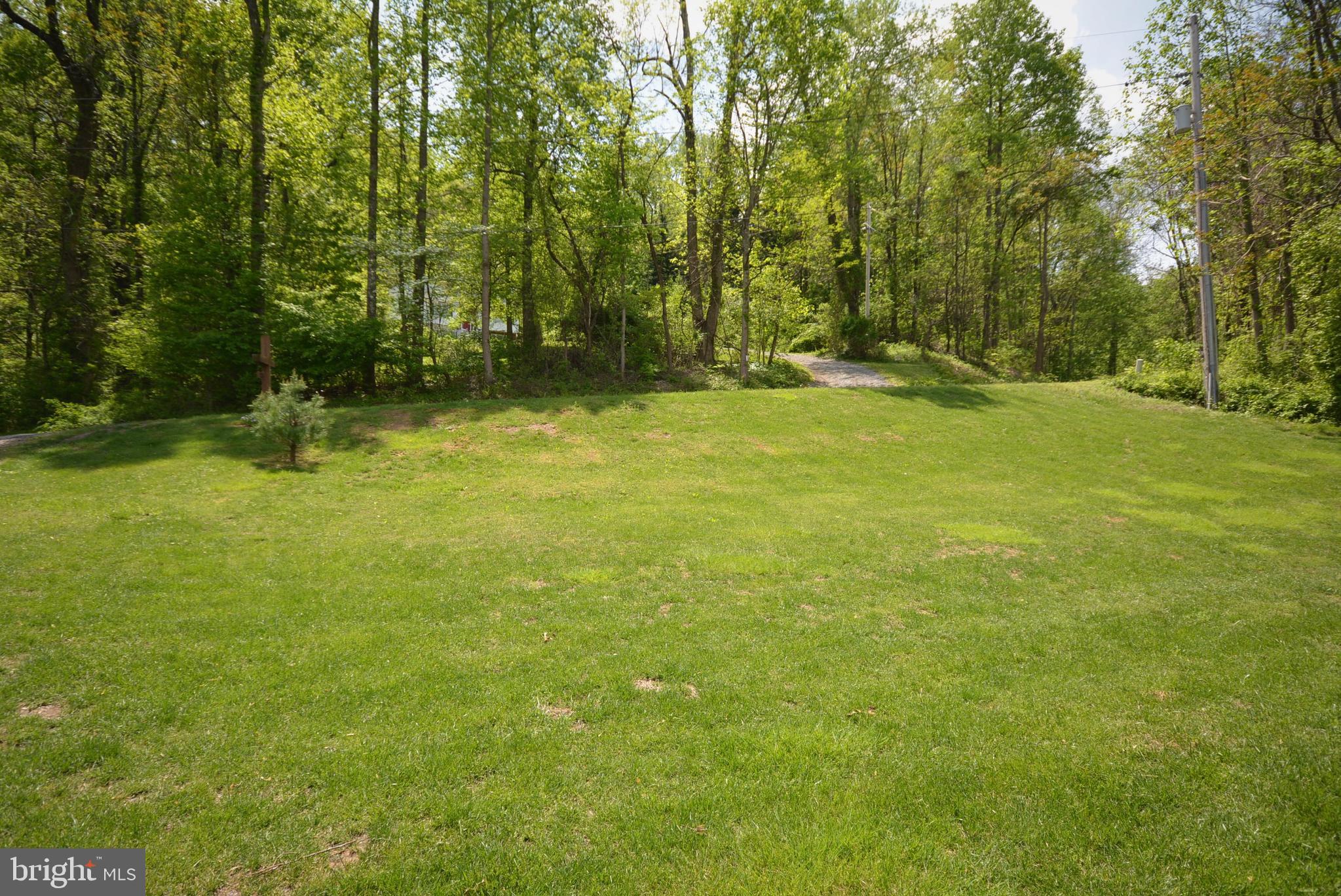 LAKE FRONT ROYAL - Residential