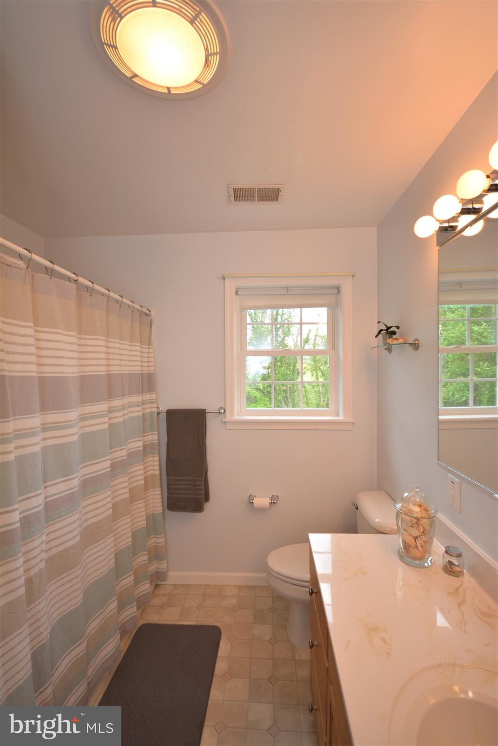 LAKE FRONT ROYAL - Residential