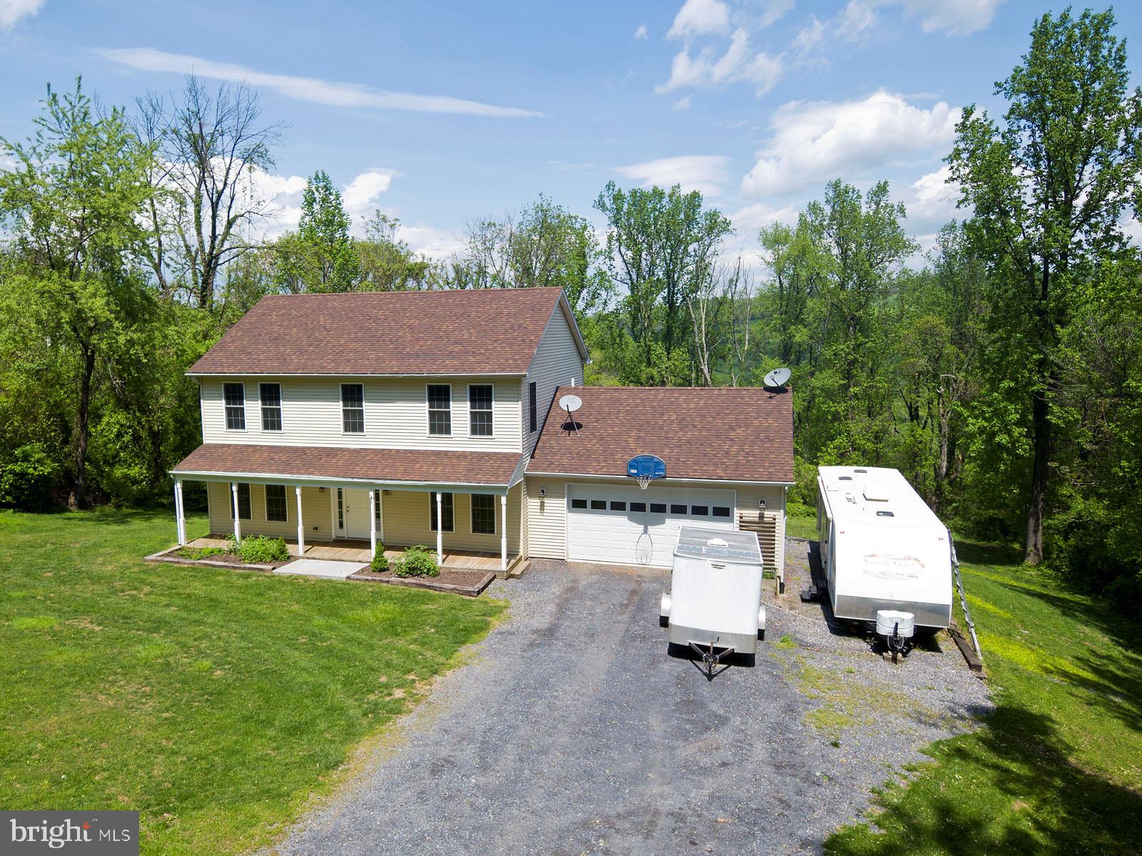 LAKE FRONT ROYAL - Residential