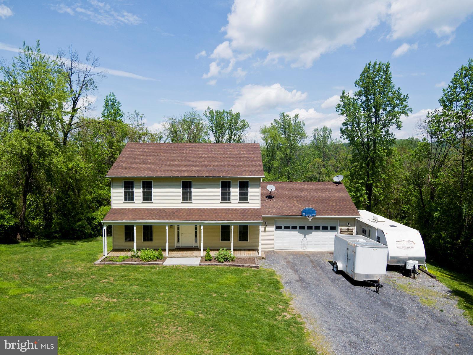 LAKE FRONT ROYAL - Residential