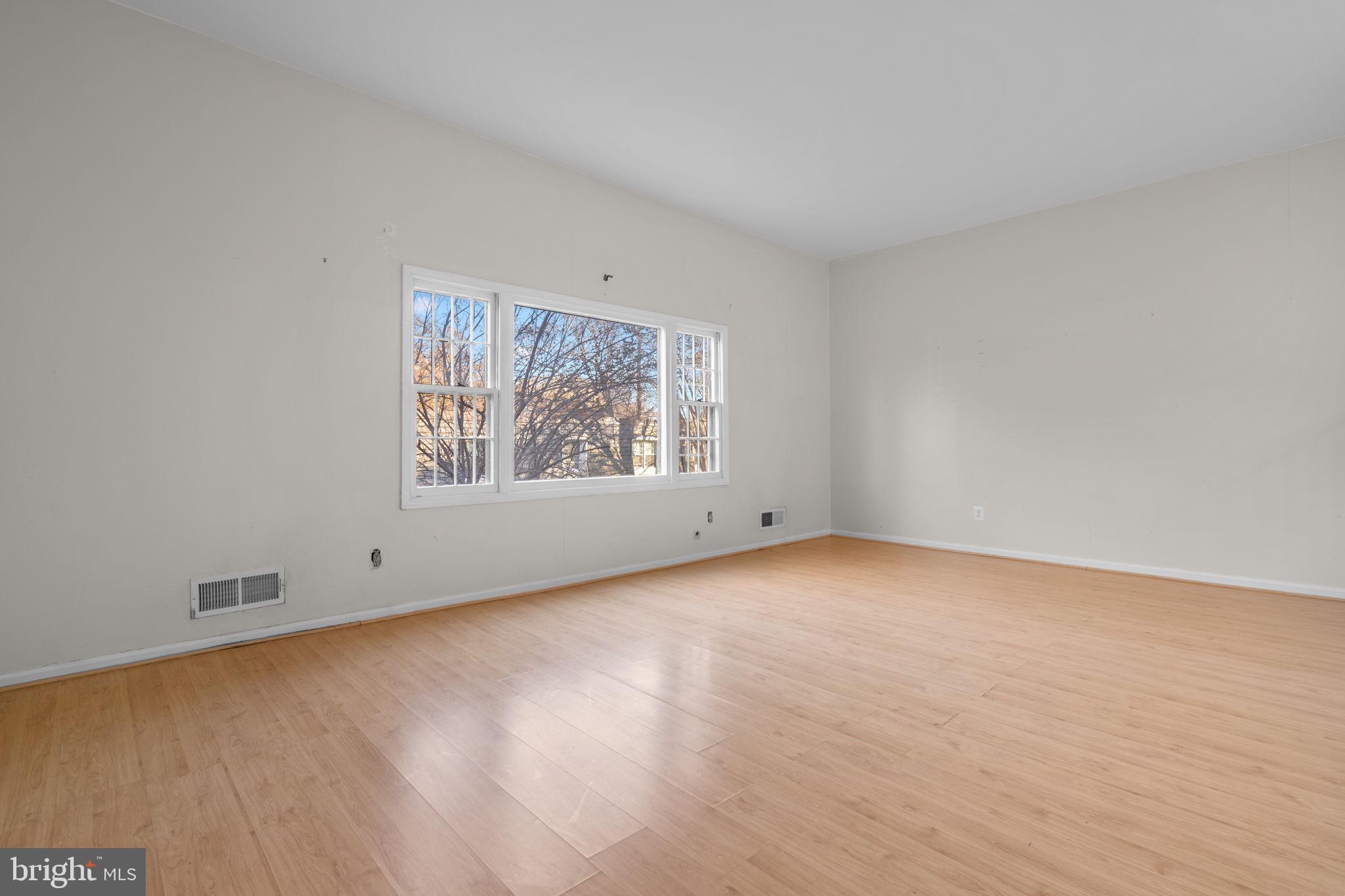 5927 BAYSHIRE ROAD 115