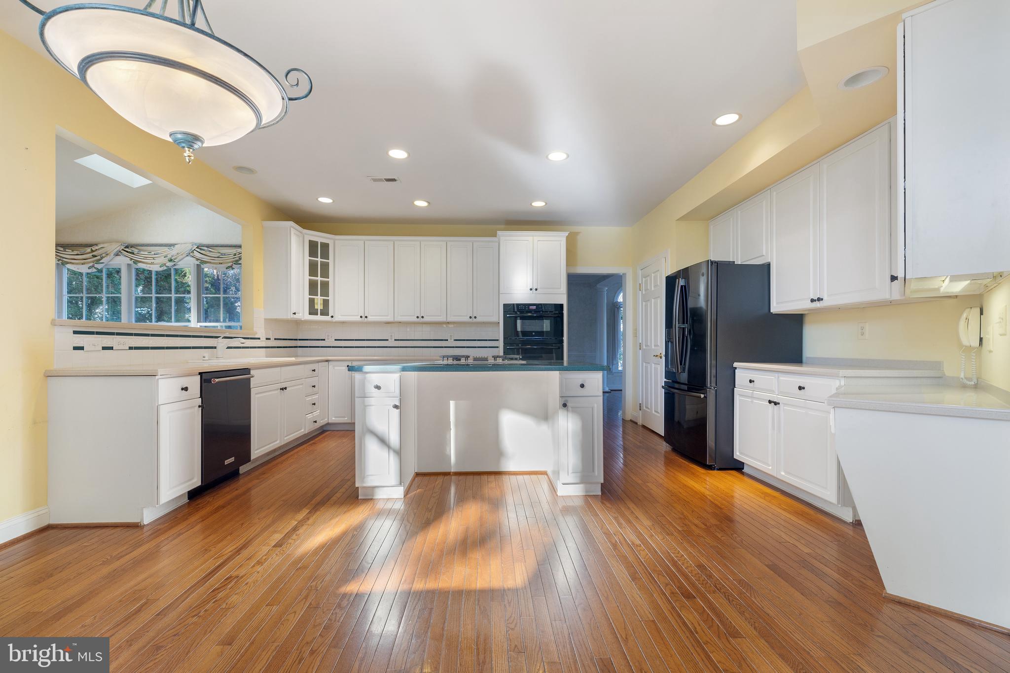 POTOMAC GLEN - Residential