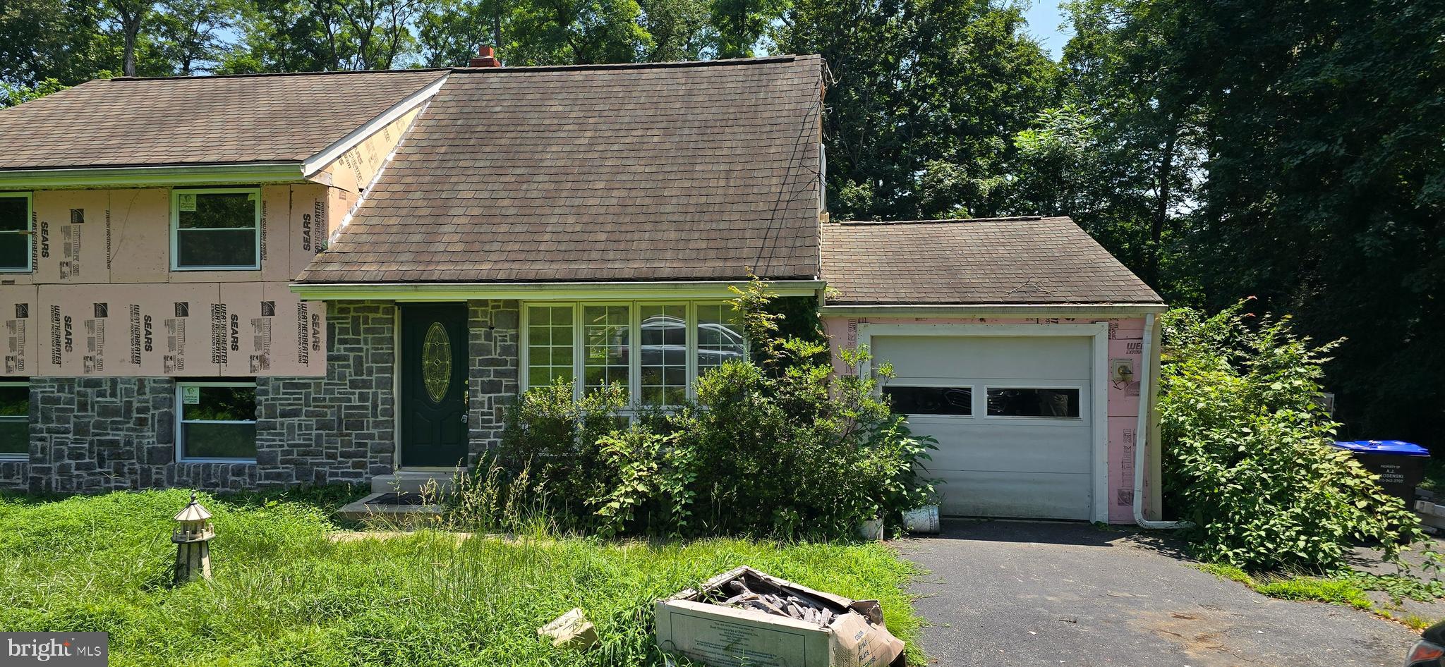Prime Investment Opportunity – Nearly Completed 2,100 sqft Gem!
Seize this rare chance to step in and finish a high-potential property that’s already 65% complete. The heavy lifting is done — all that’s left are the profitable finishing touches to bring it to market or move in with instant equity.
What’s Done:
✔ Solid construction with major work already completed
✔ Spacious 2,100 sqft layout with great flow and curb appeal in the making
What’s Needed to Finish:
Deck completion
Siding installation
Cabinetry & fixtures
HVAC unit installation (ductwork in place)
Landscaping to maximize curb appeal
Perfect for the savvy investor, builder, or flipper looking to maximize ROI without starting from scratch. This is your chance to take a nearly completed property across the finish line — and reap the rewards.