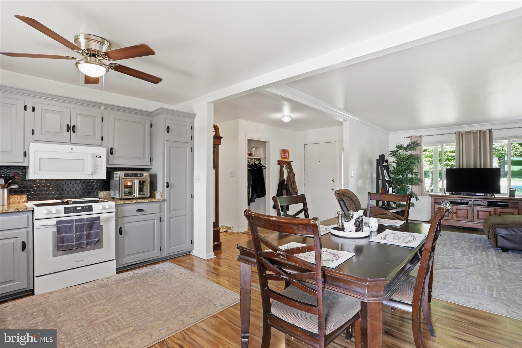COOL HOLLOW ESTATES - Residential