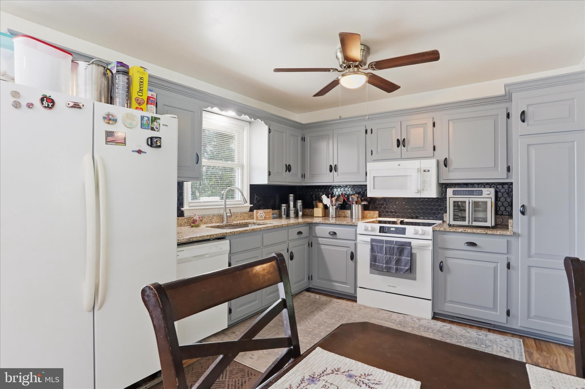 COOL HOLLOW ESTATES - Residential