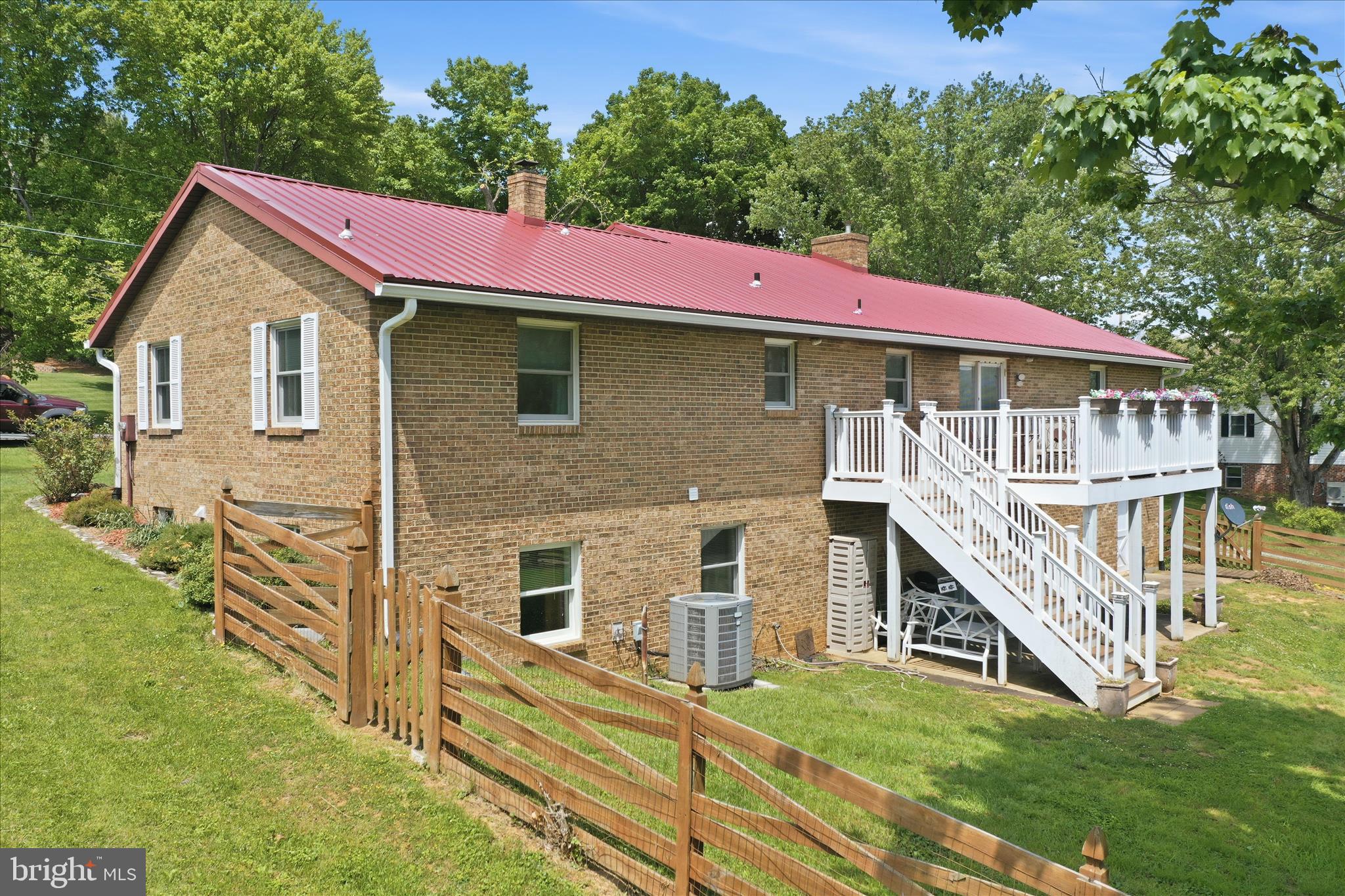 COOL HOLLOW ESTATES - Residential