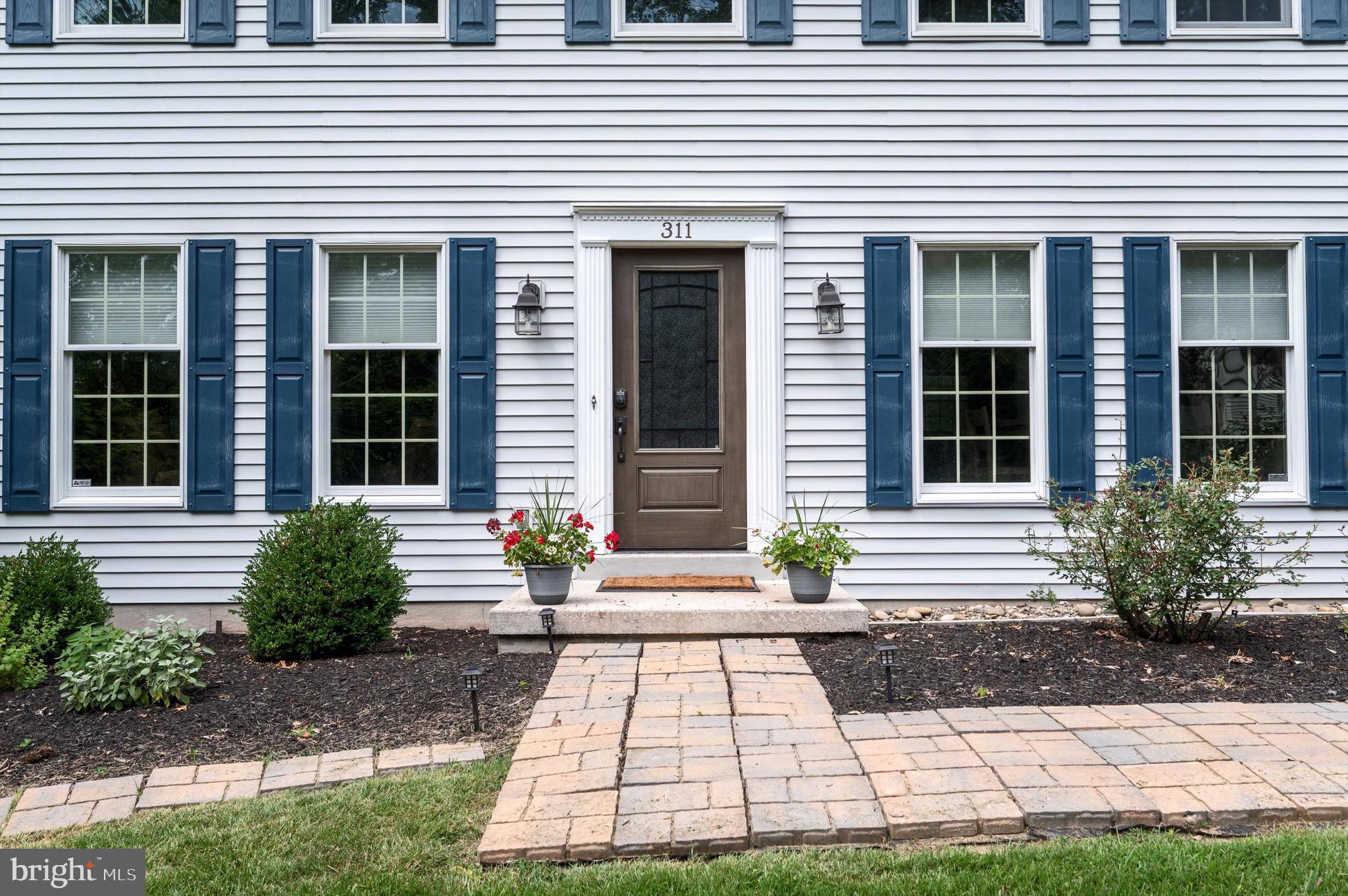 LAKEWOOD - Residential