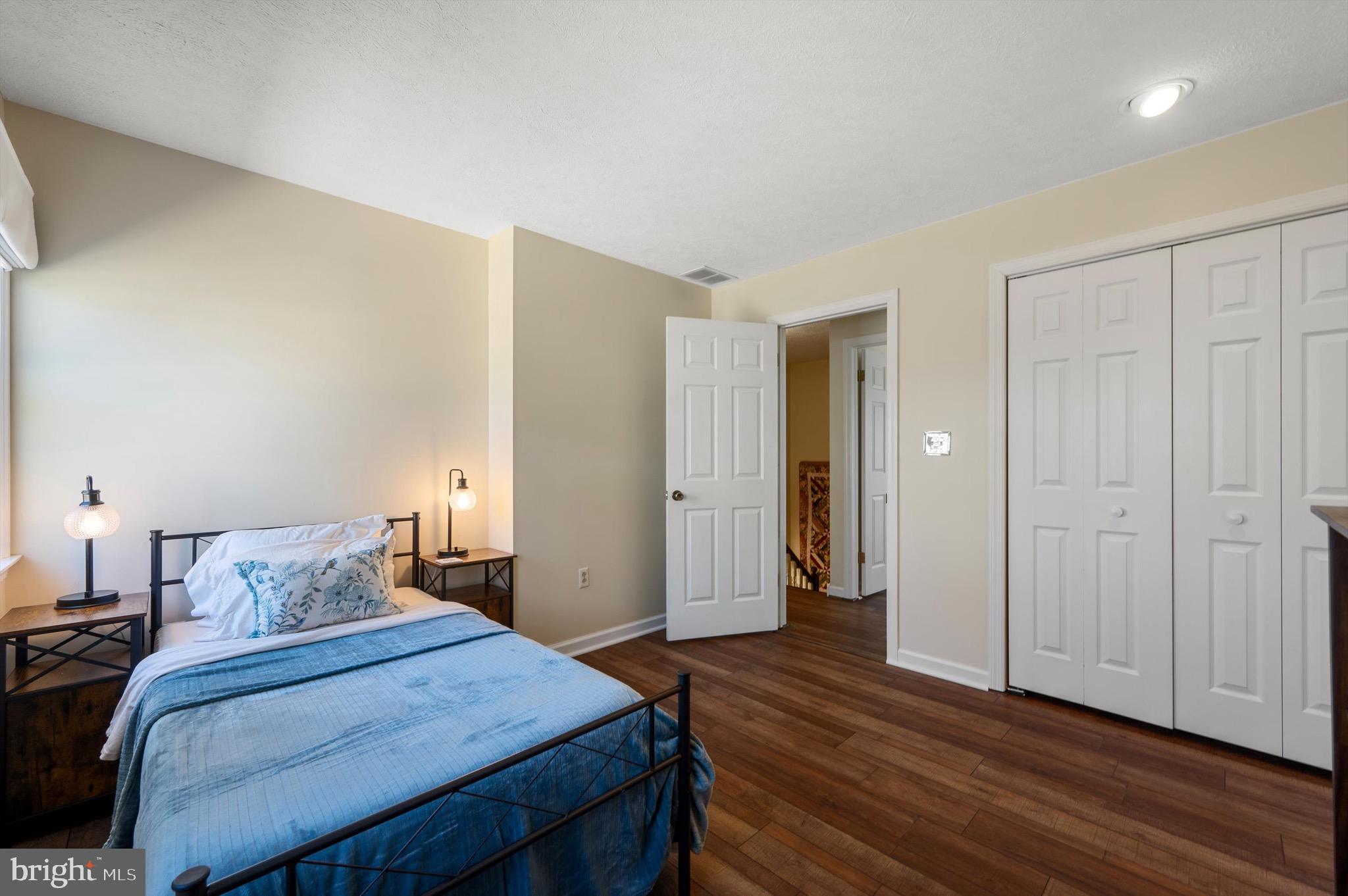 LAKEWOOD - Residential