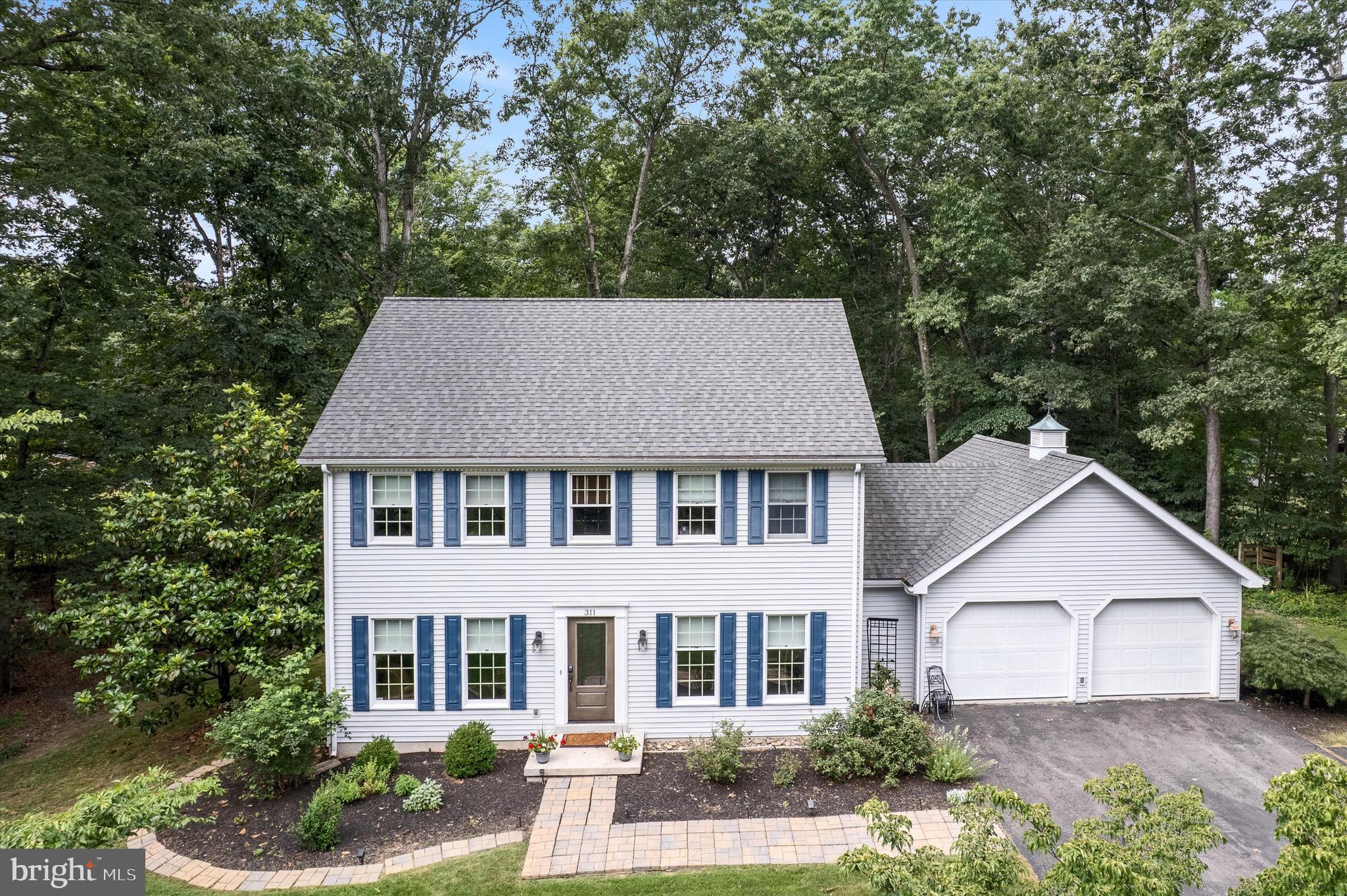 311 LAKESIDE LOOP