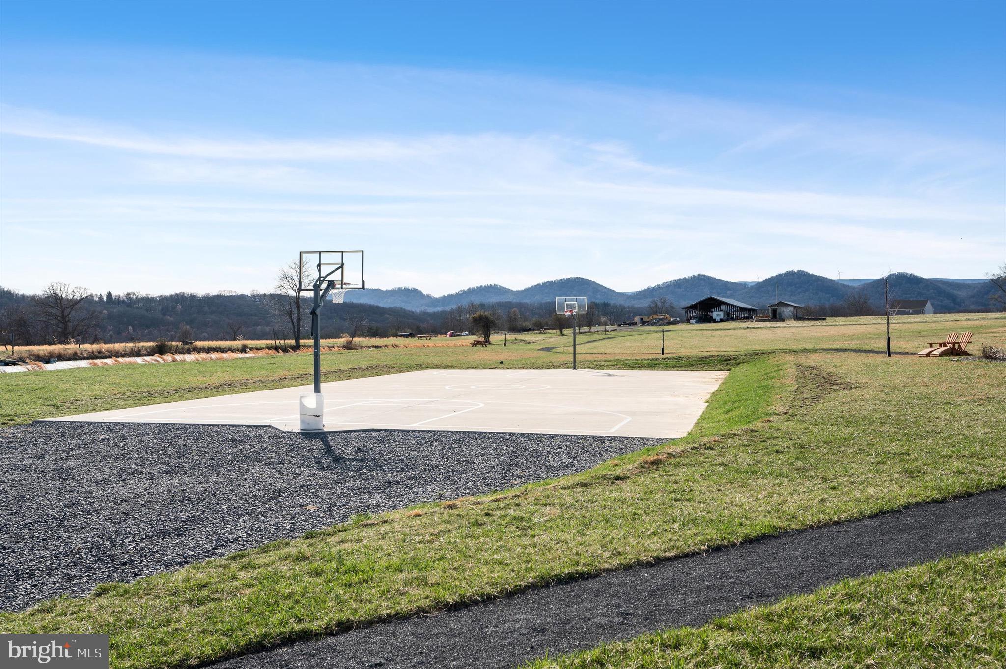 LAKEWOOD - Residential