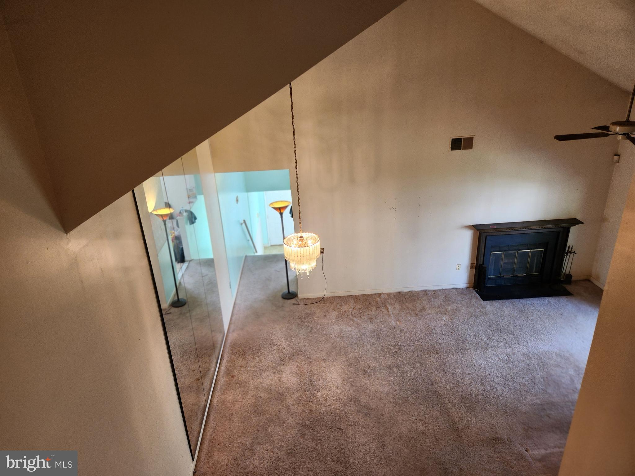 DEVON HILLS - Residential