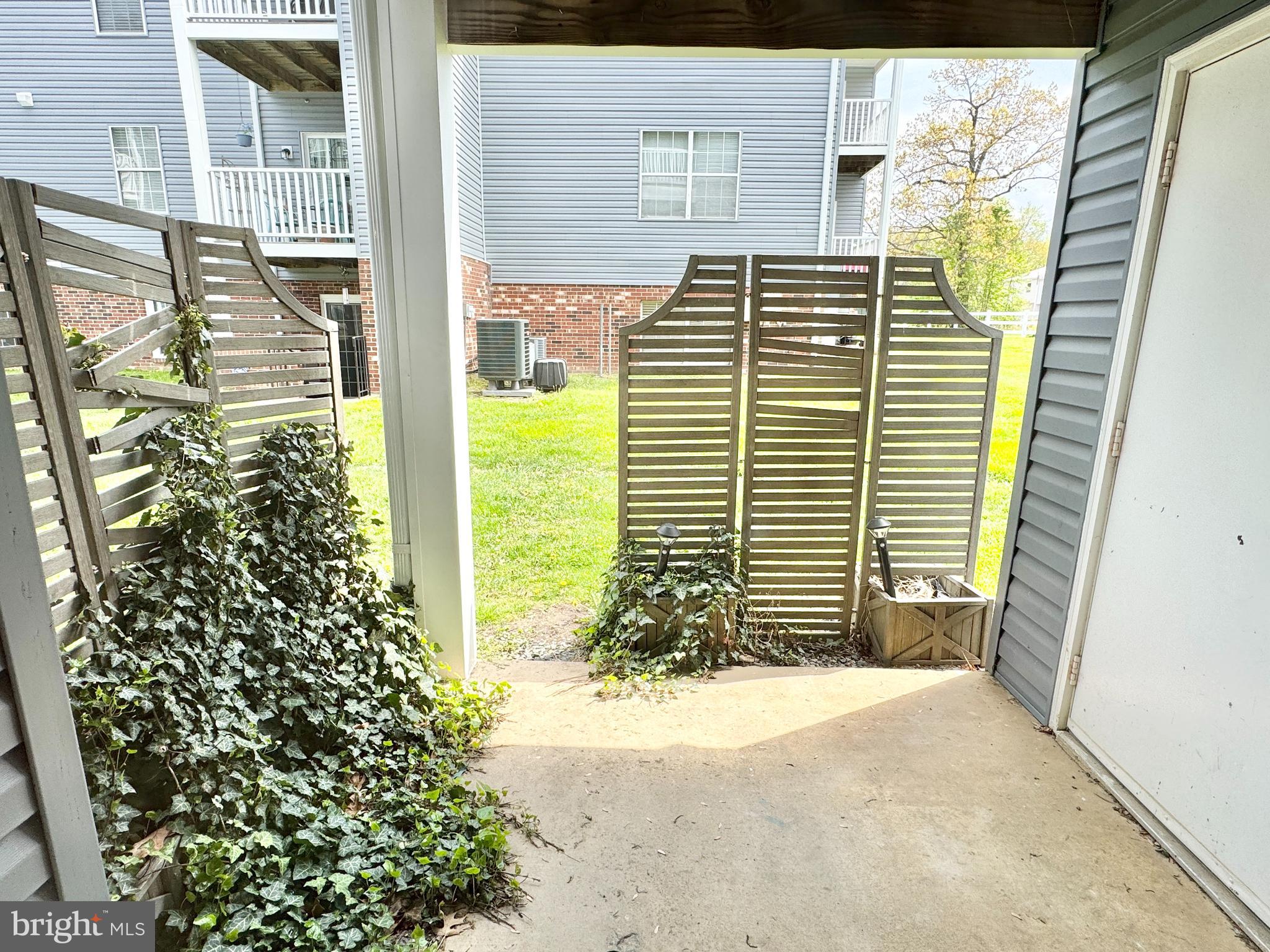 SUNNINGDALE MEADOWS - Residential Lease