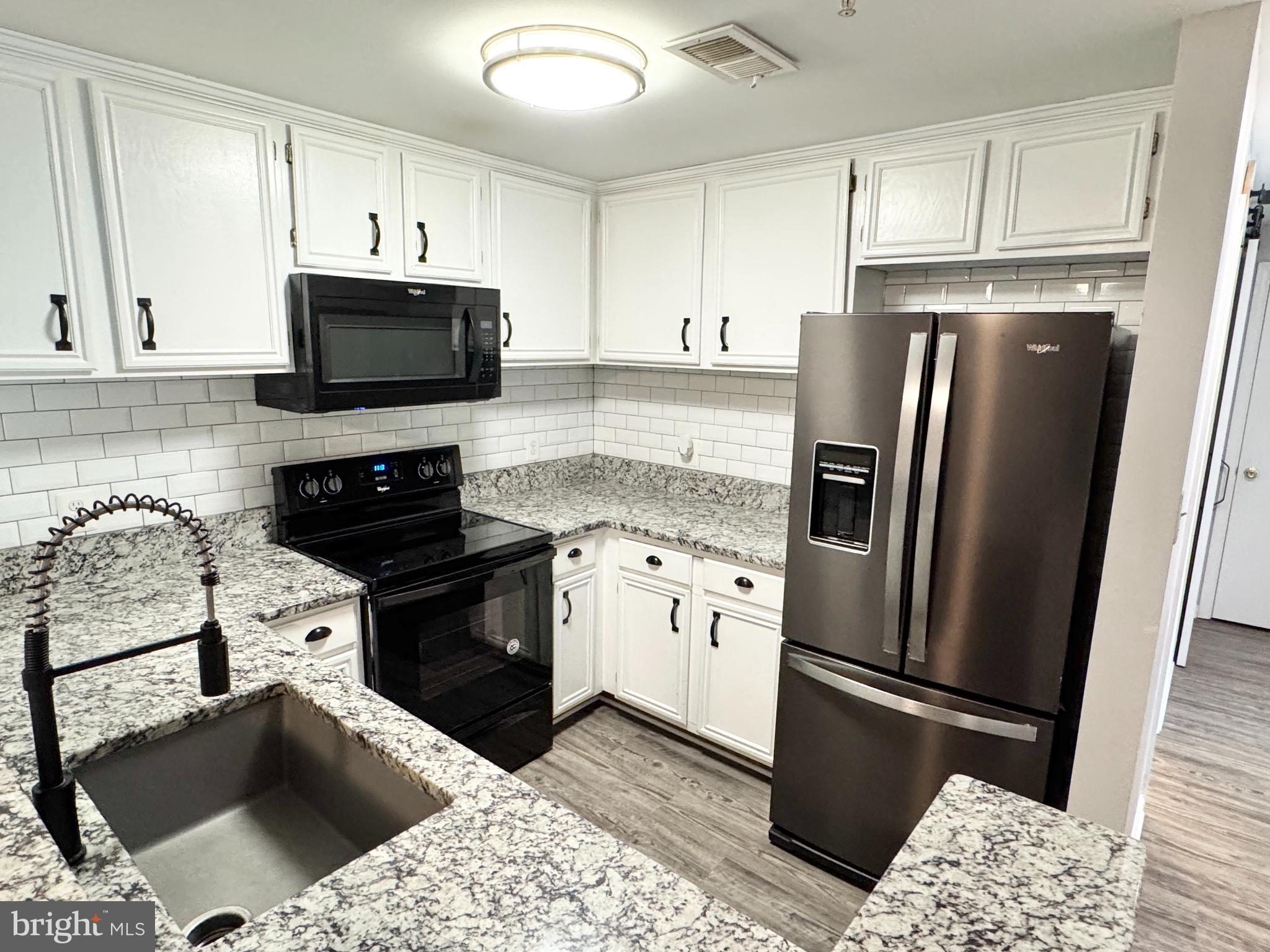 SUNNINGDALE MEADOWS - Residential Lease