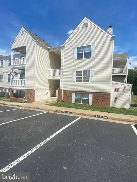 202 Dover Place Unit 2, Stafford, VA MLS: VAST2036260