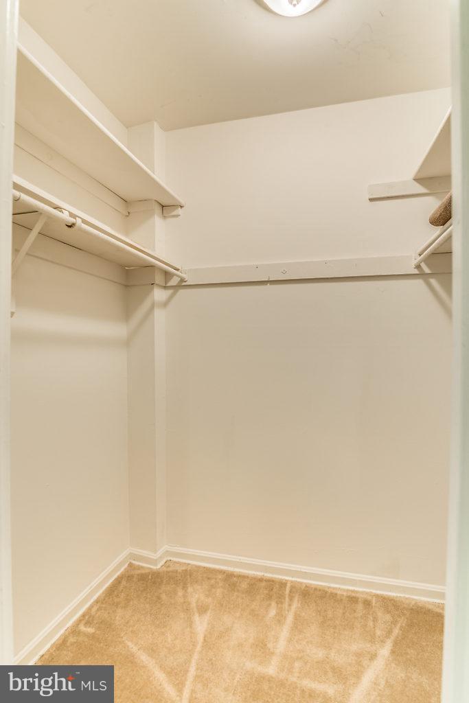 FAIRFAX PLAZA - Residential Lease