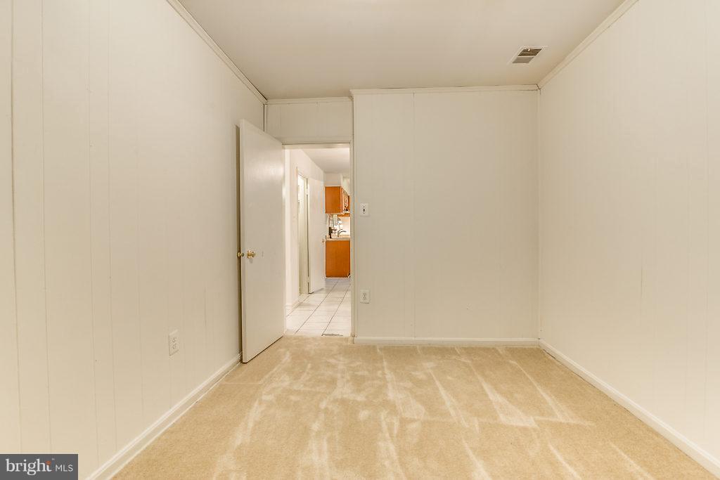 FAIRFAX PLAZA - Residential Lease