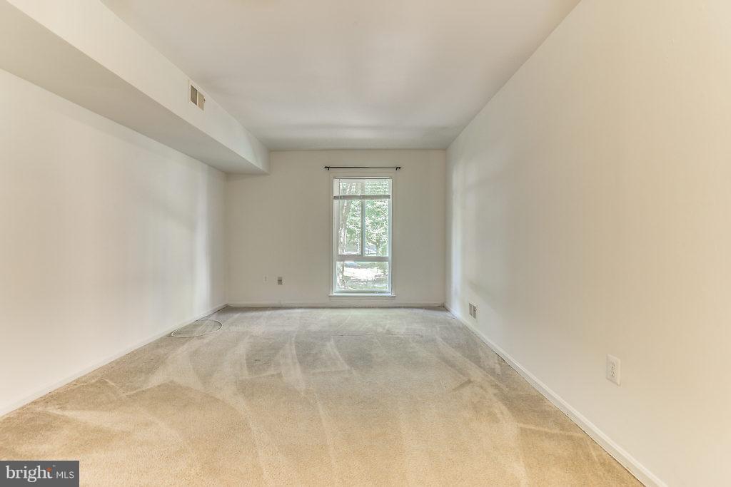 FAIRFAX PLAZA - Residential Lease