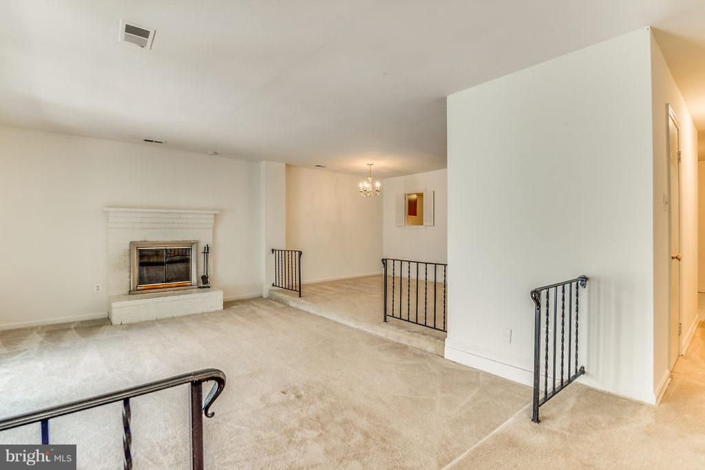 FAIRFAX PLAZA - Residential Lease