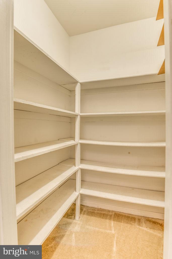 FAIRFAX PLAZA - Residential Lease