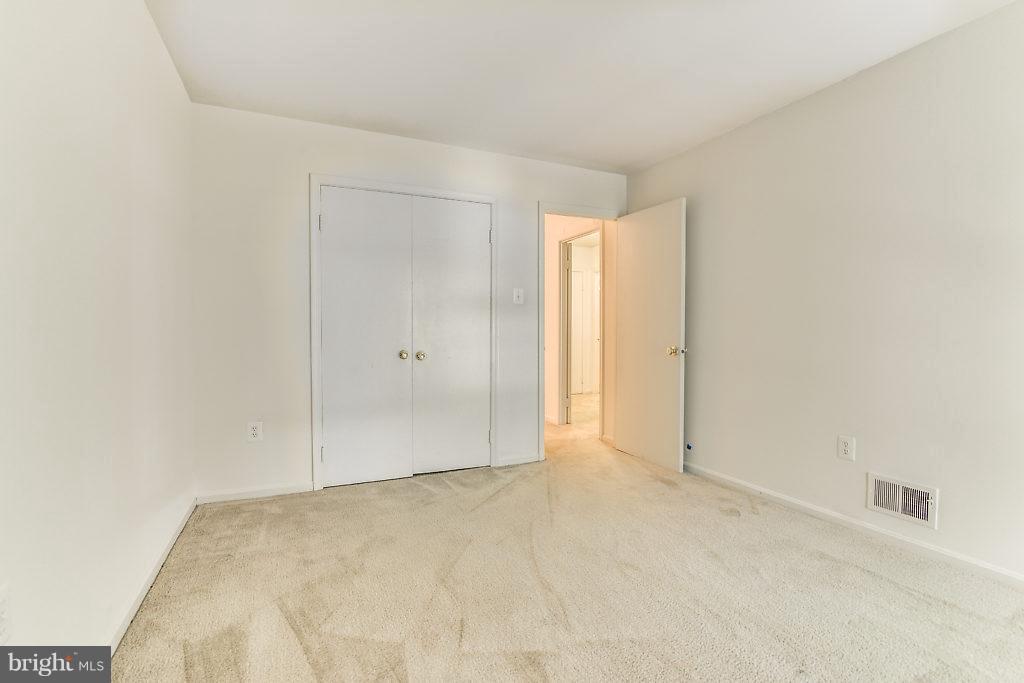 FAIRFAX PLAZA - Residential Lease