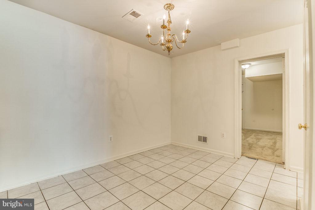 FAIRFAX PLAZA - Residential Lease