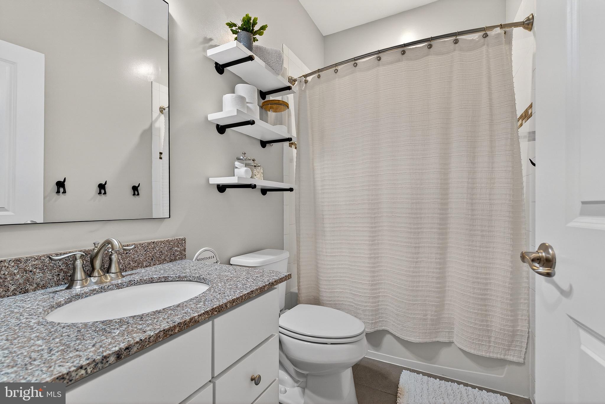 TOWNES AT BYNUM RUN - Residential