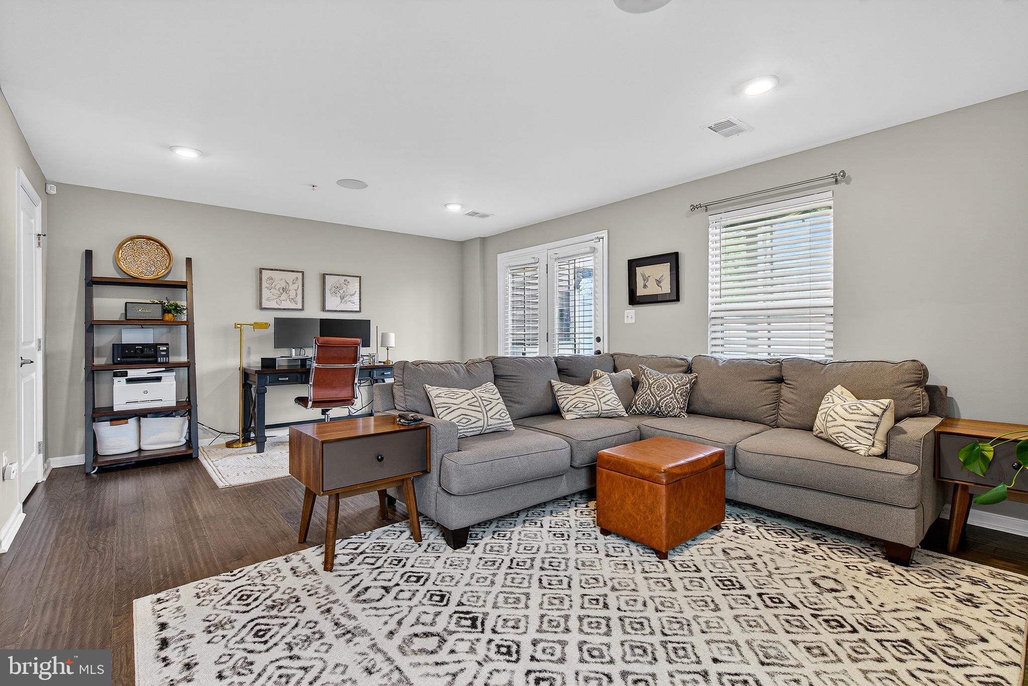 TOWNES AT BYNUM RUN - Residential