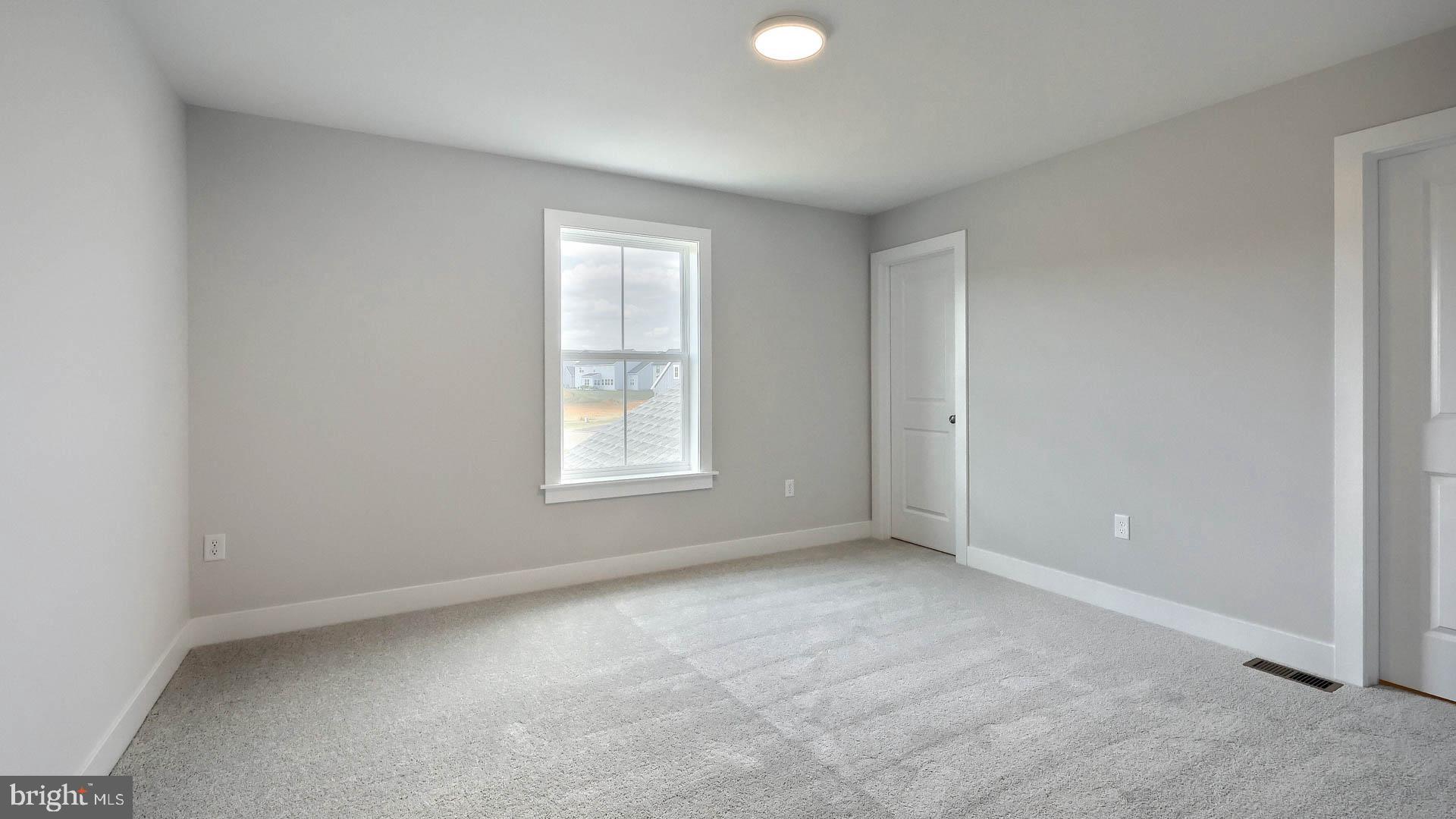 SUMMER LAYNE - Residential