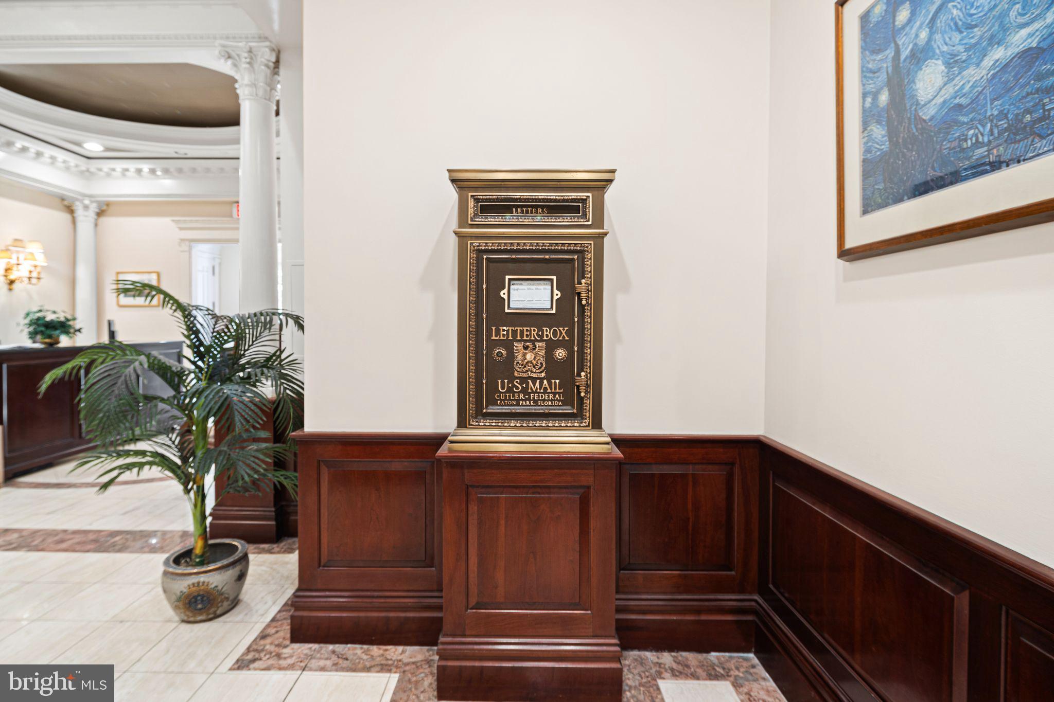 SOCIETY HILL - Residential