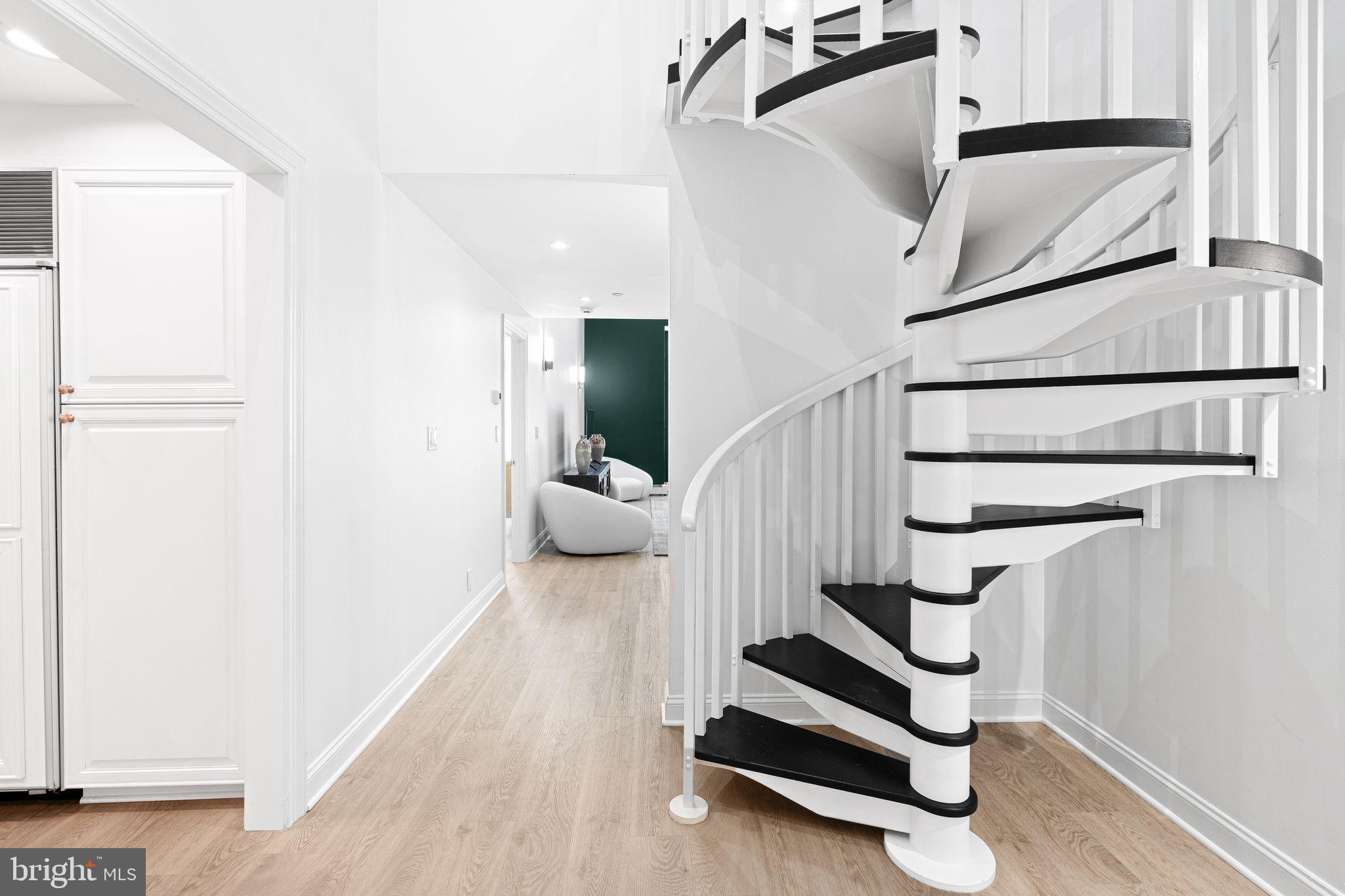 SOCIETY HILL - Residential