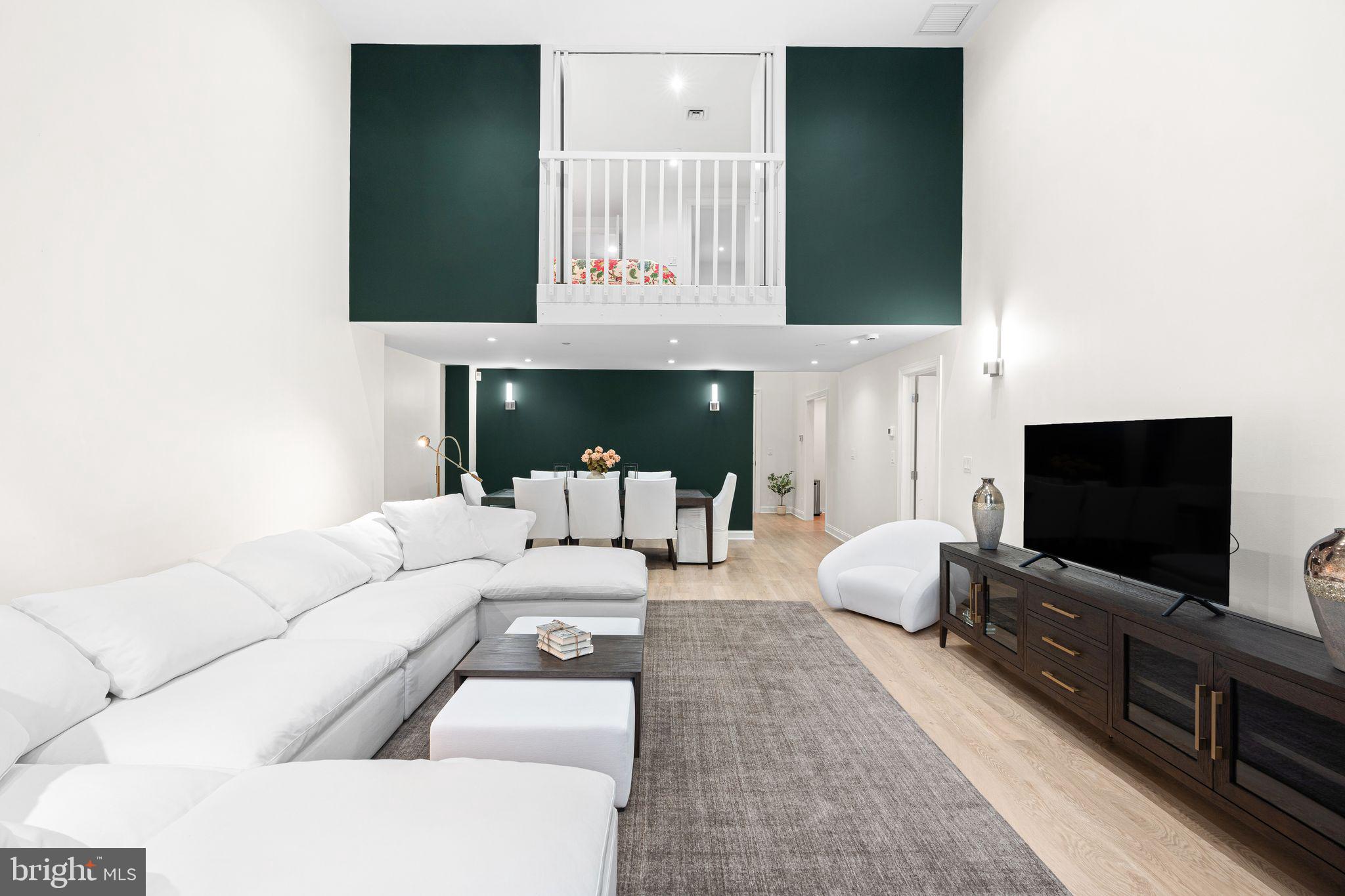 SOCIETY HILL - Residential