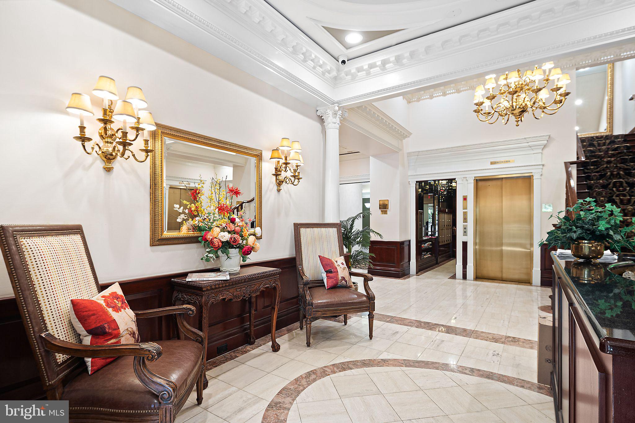 SOCIETY HILL - Residential