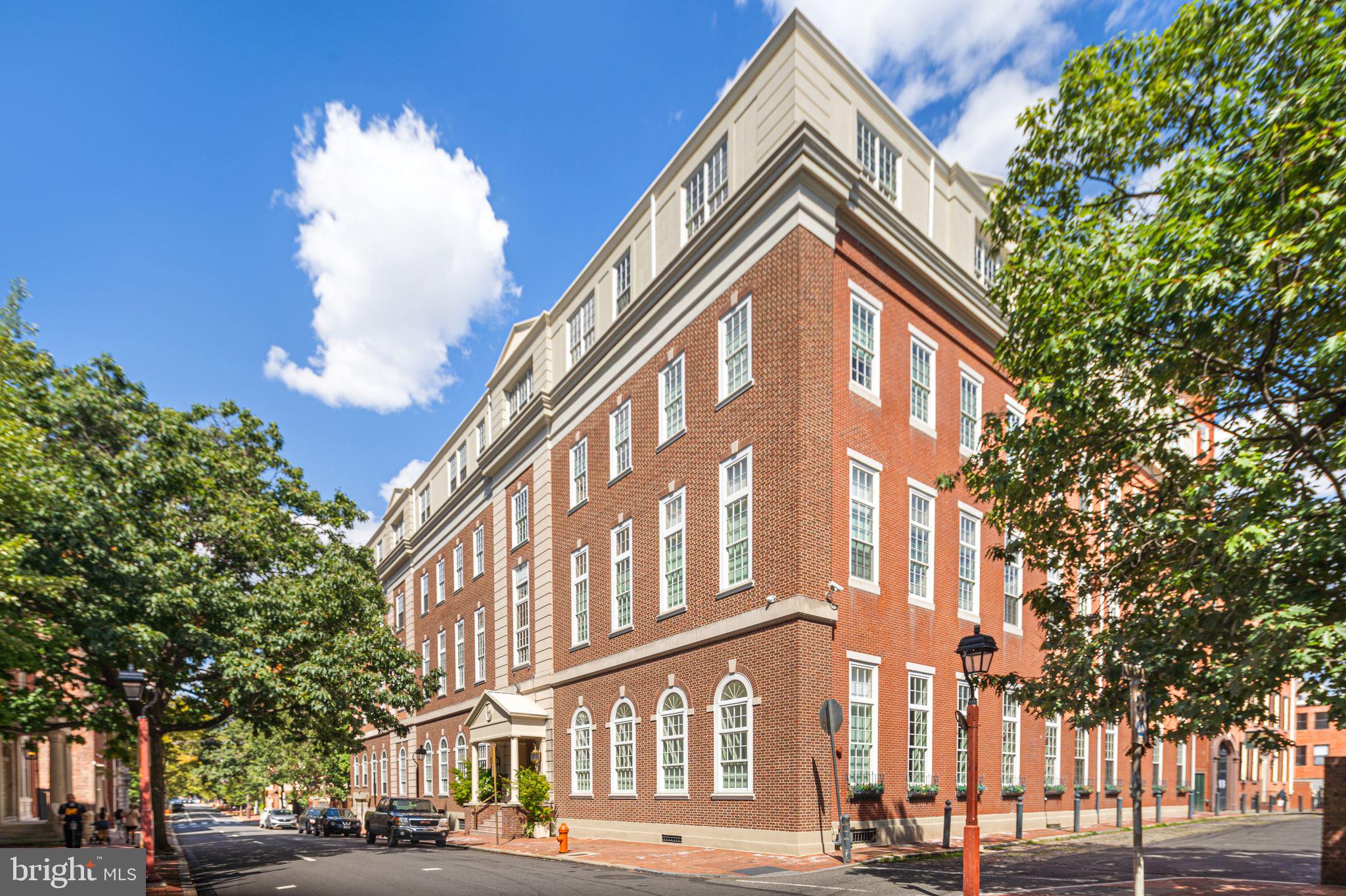 SOCIETY HILL - Residential