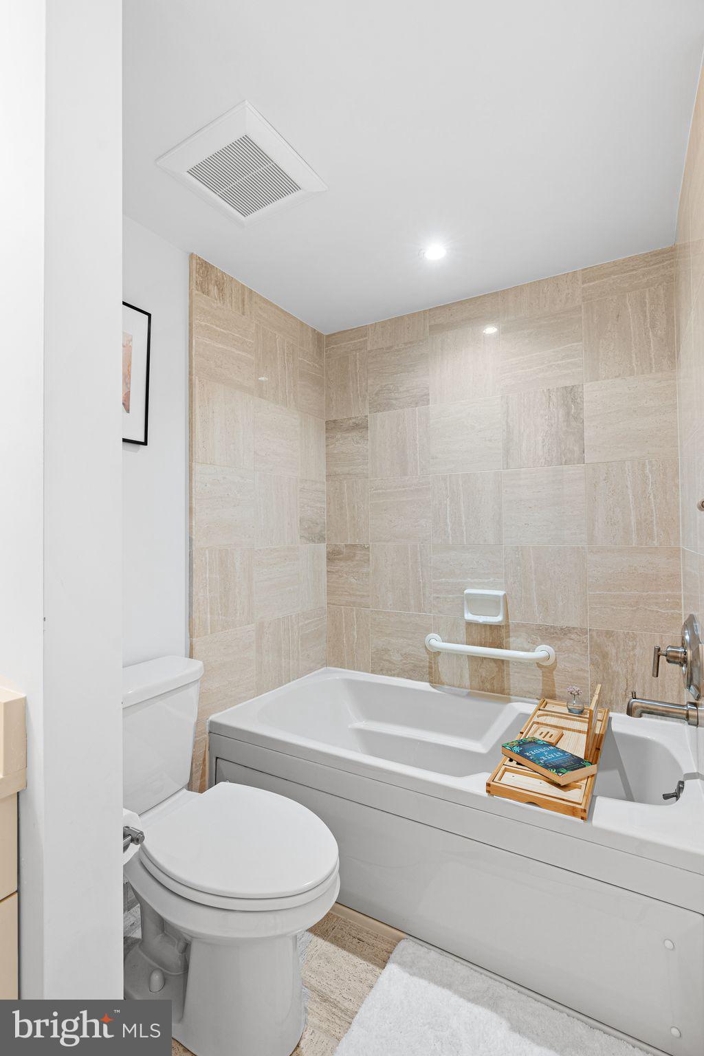 SOCIETY HILL - Residential