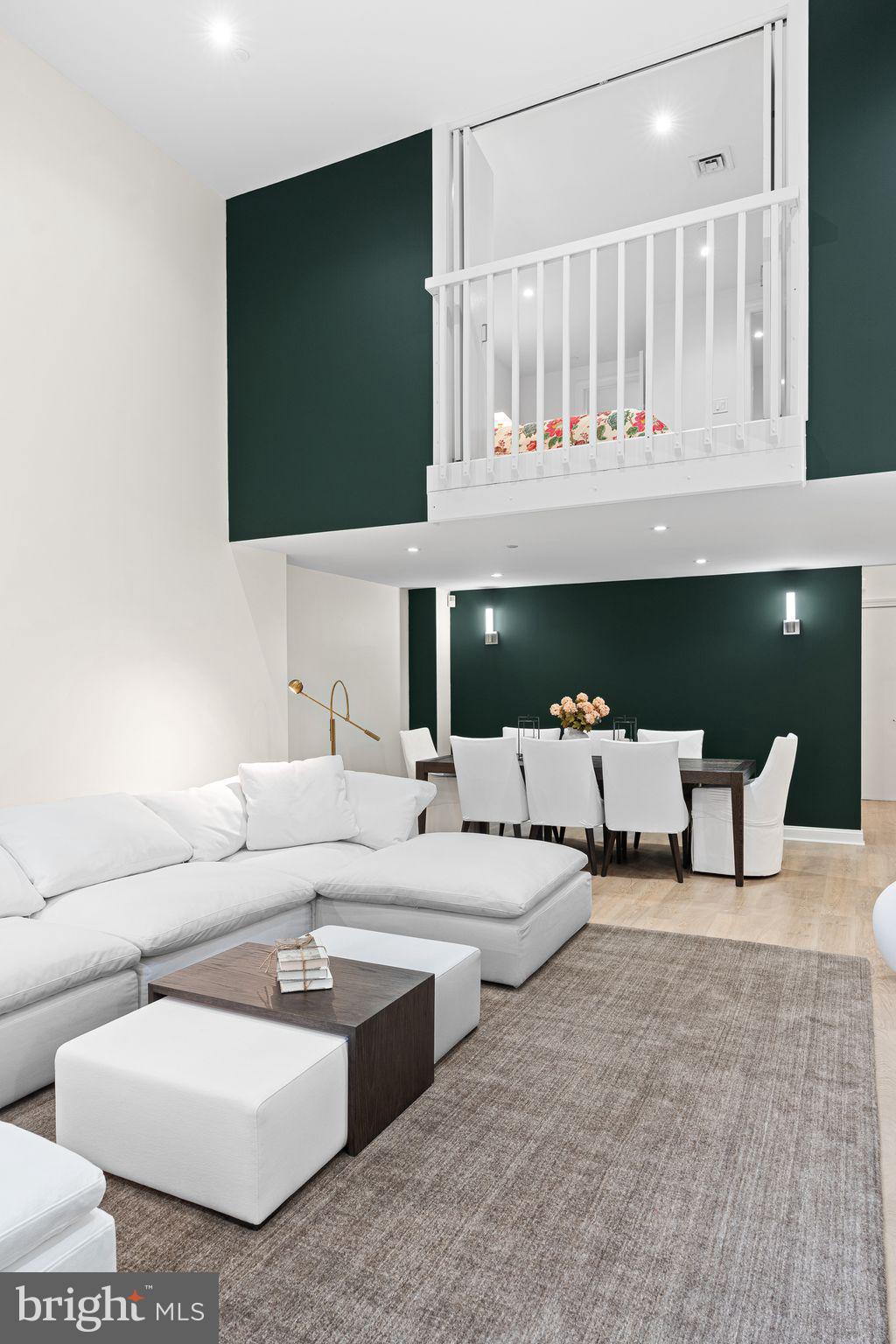 SOCIETY HILL - Residential