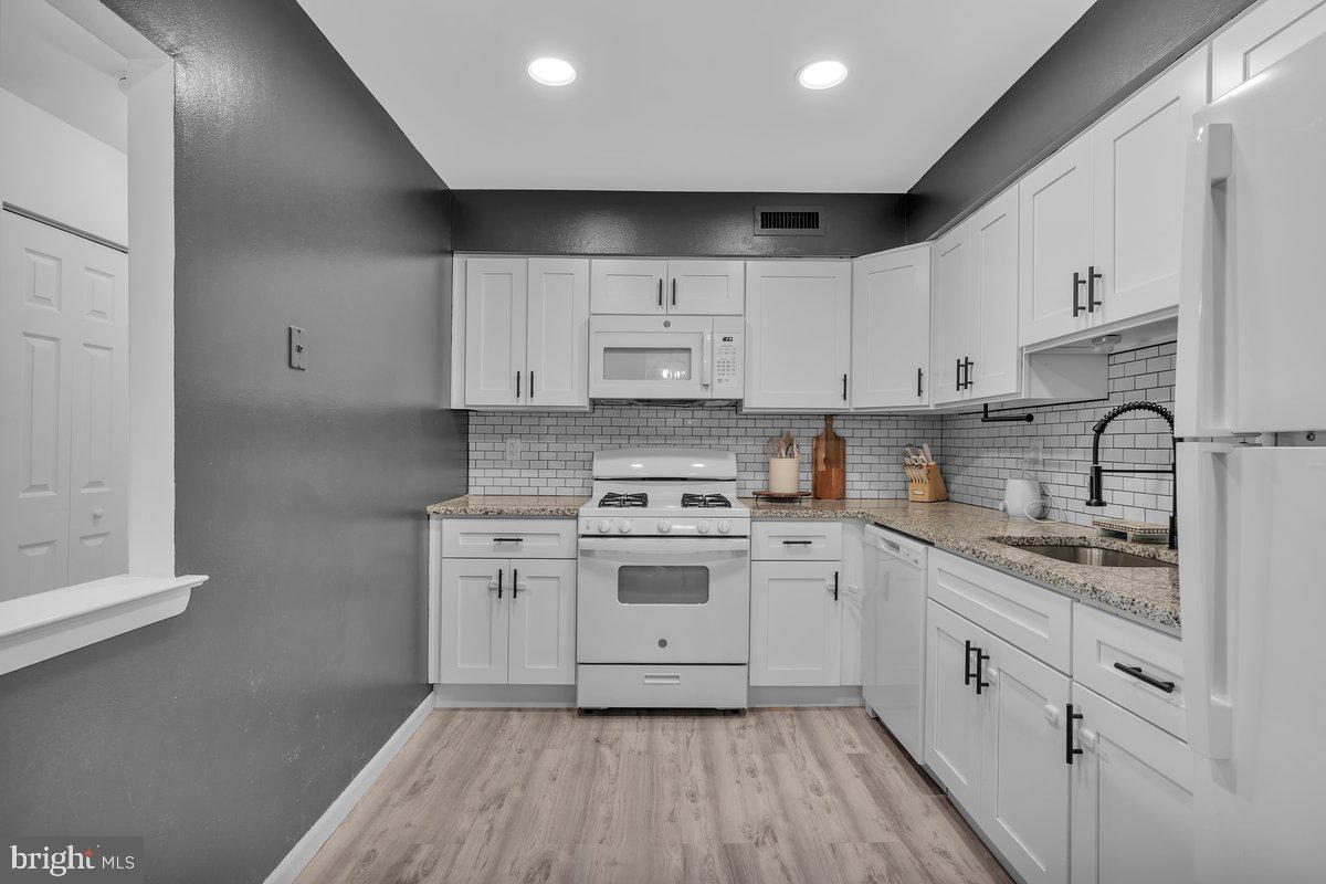 DELAIRE LANDING - Residential