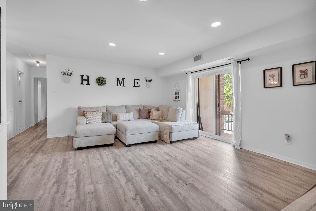 DELAIRE LANDING - Residential
